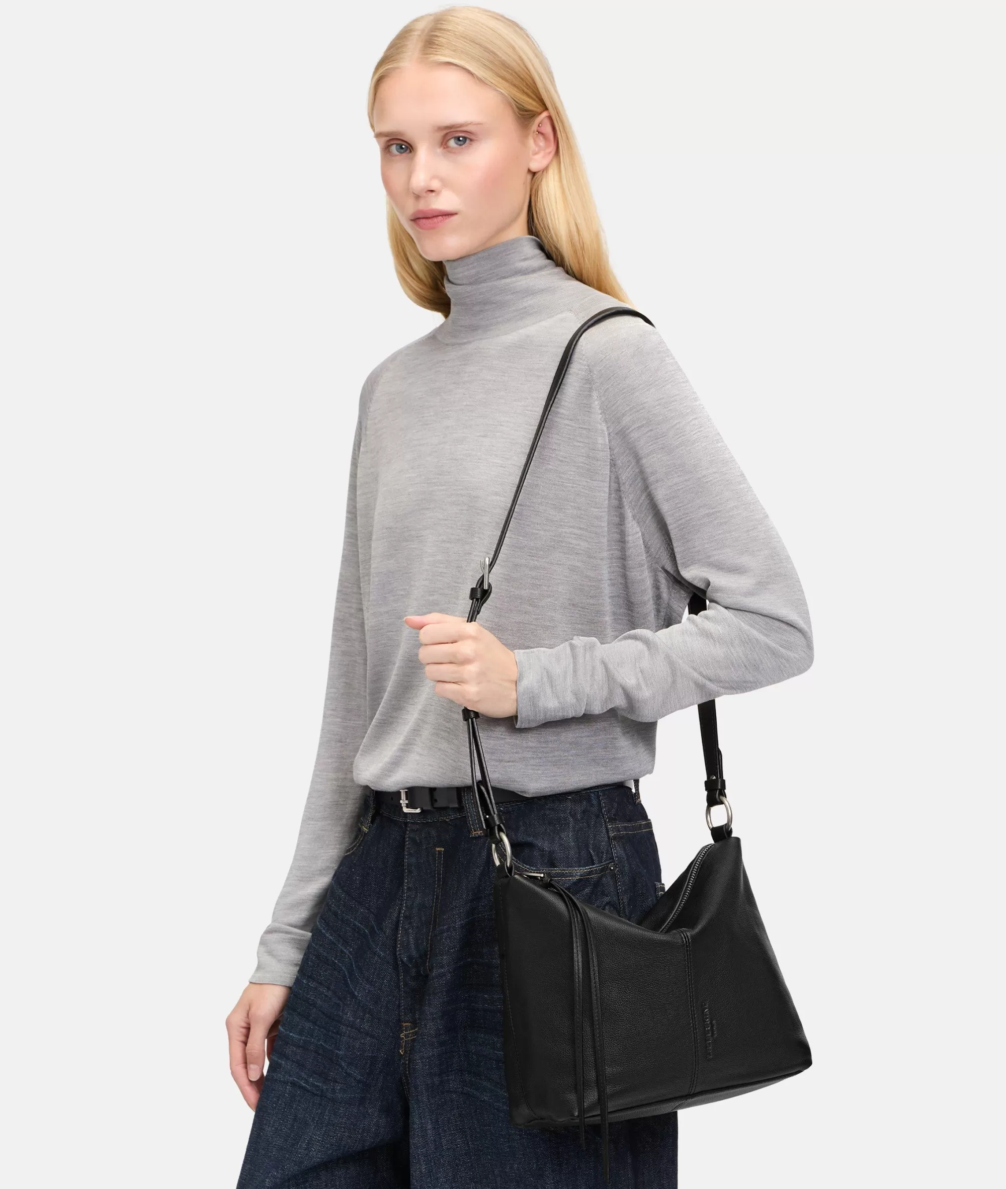 LIEBESKIND BERLIN  Schultertaschen<Aissa Hobo S schwarz