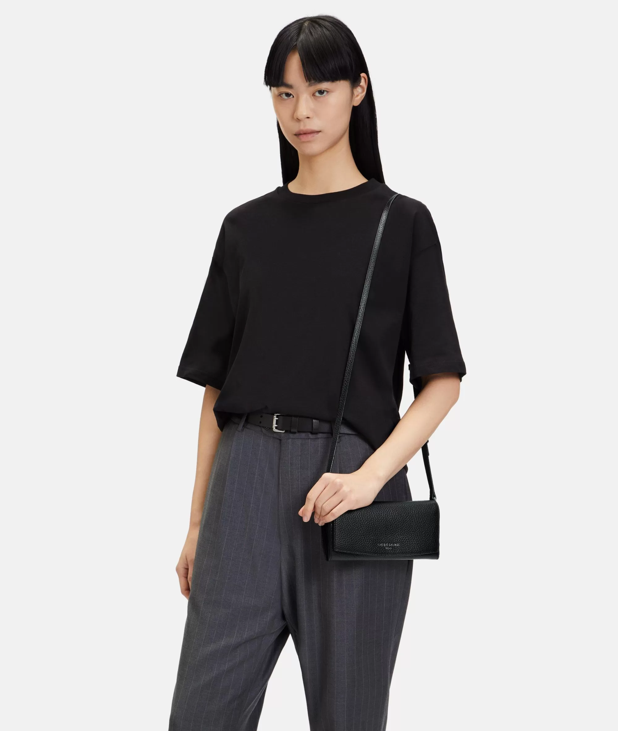 LIEBESKIND BERLIN  Ledertaschen | Umhängetaschen<Alessa Crossbody XS schwarz