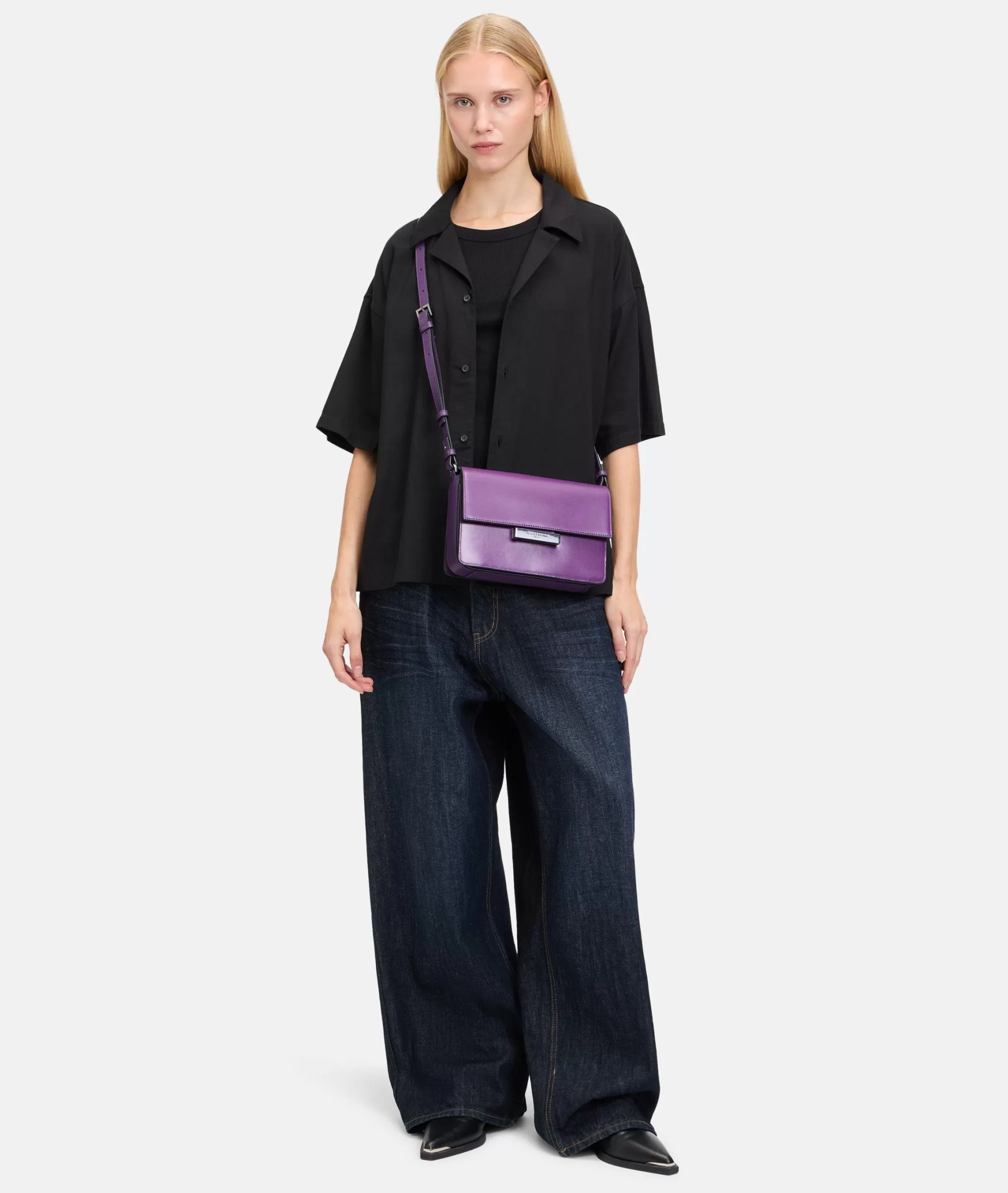 LIEBESKIND BERLIN  Ledertaschen | Umhängetaschen<Alex Crossbody M lila