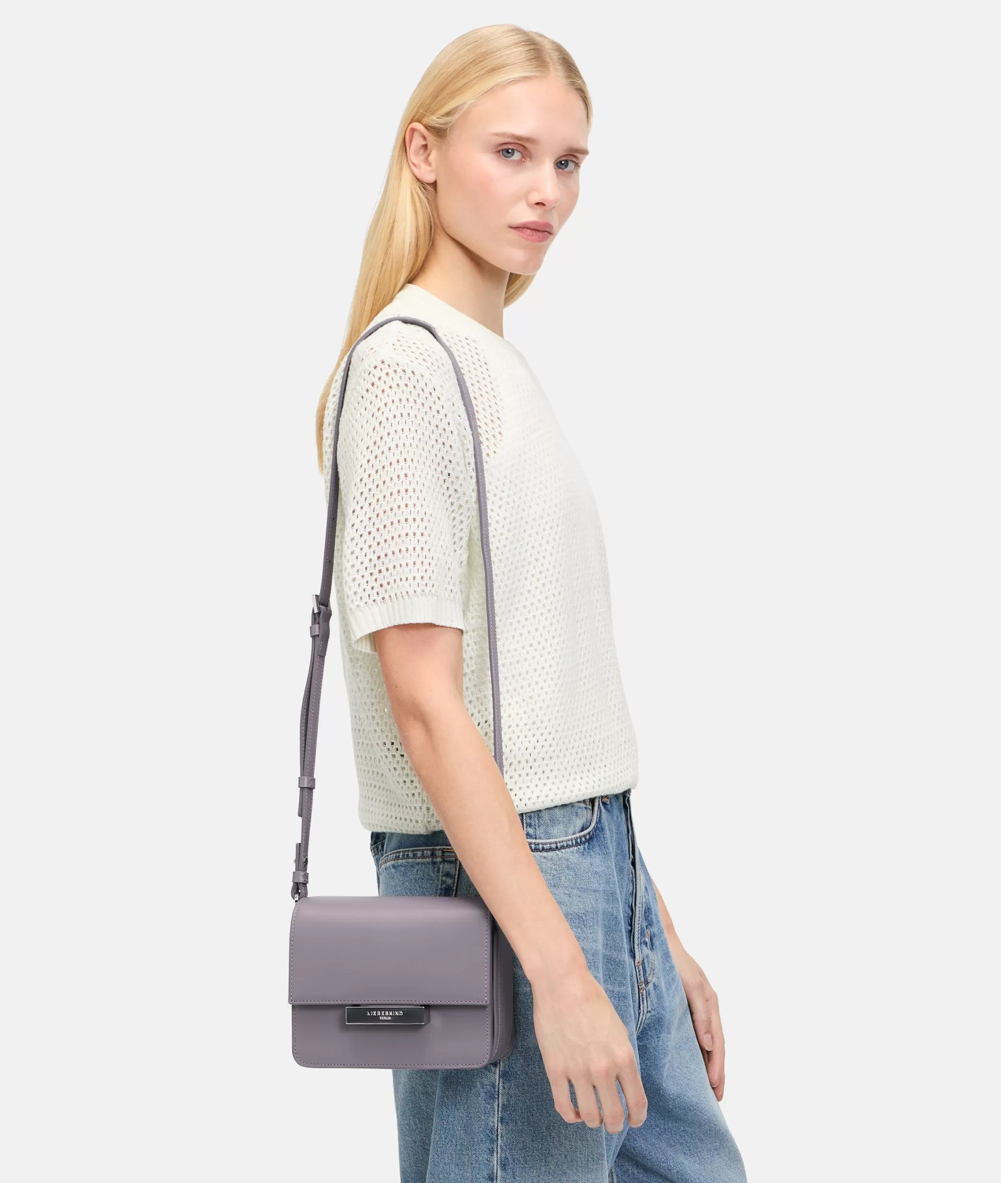 LIEBESKIND BERLIN  Ledertaschen | Umhängetaschen<Alex Crossbody S lavendel