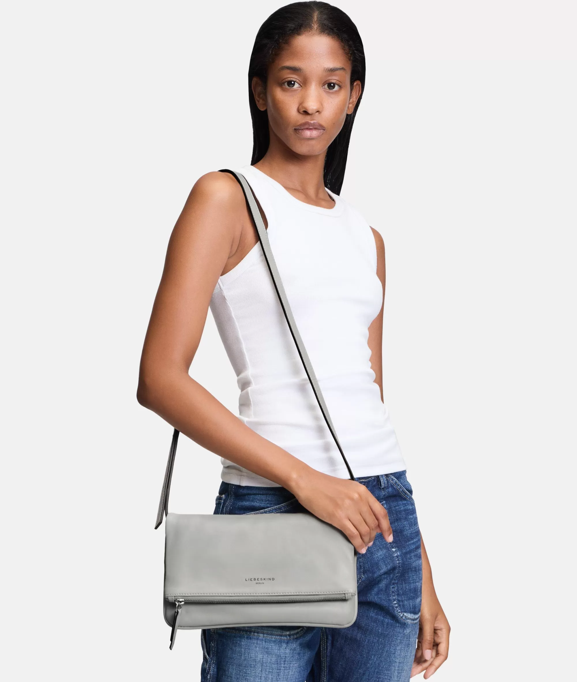 LIEBESKIND BERLIN  Ledertaschen | Umhängetaschen<Aloe Crossbody M taubengrau