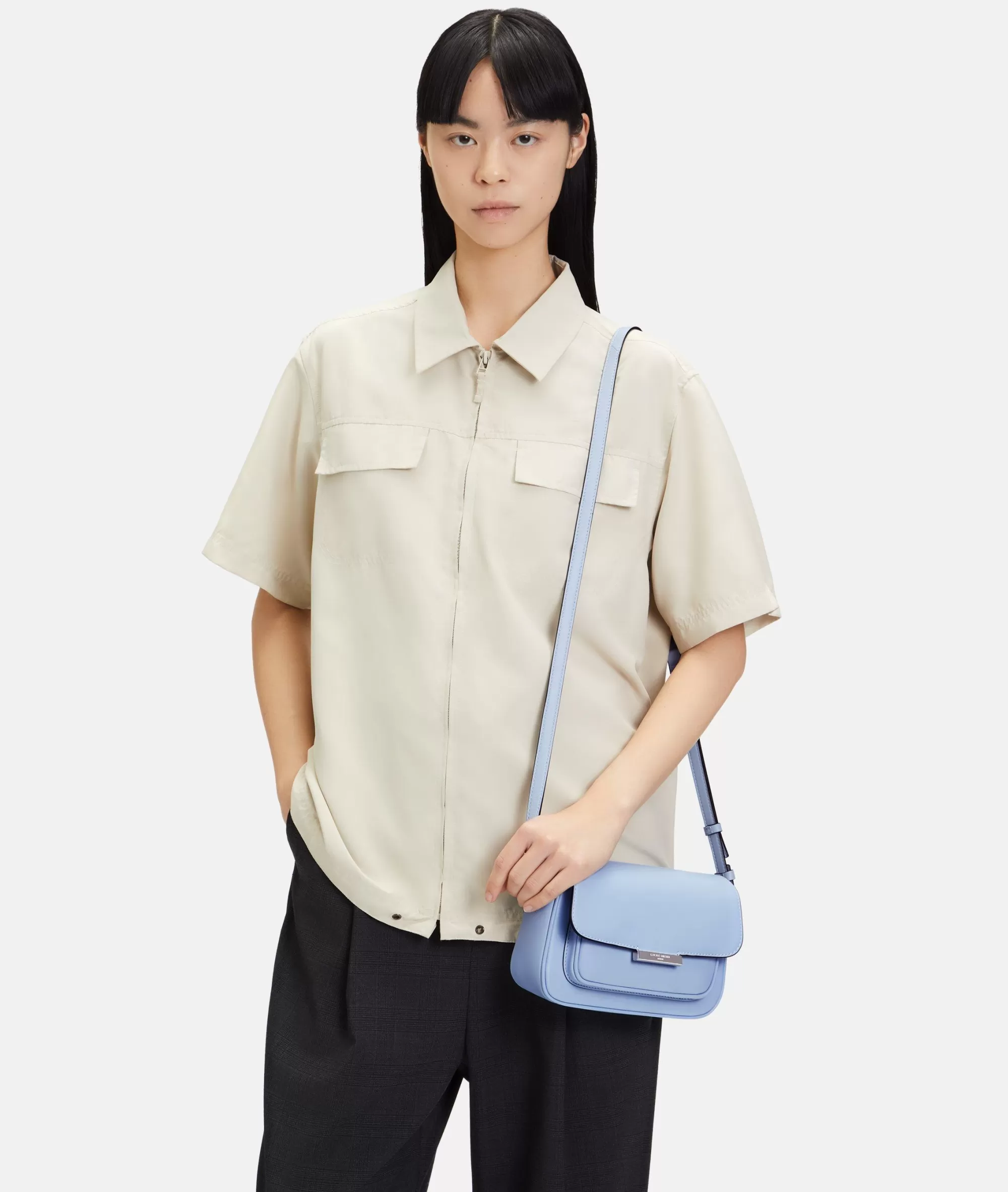 LIEBESKIND BERLIN  Ledertaschen | Umhängetaschen<Andrea Crossbody S hellblau