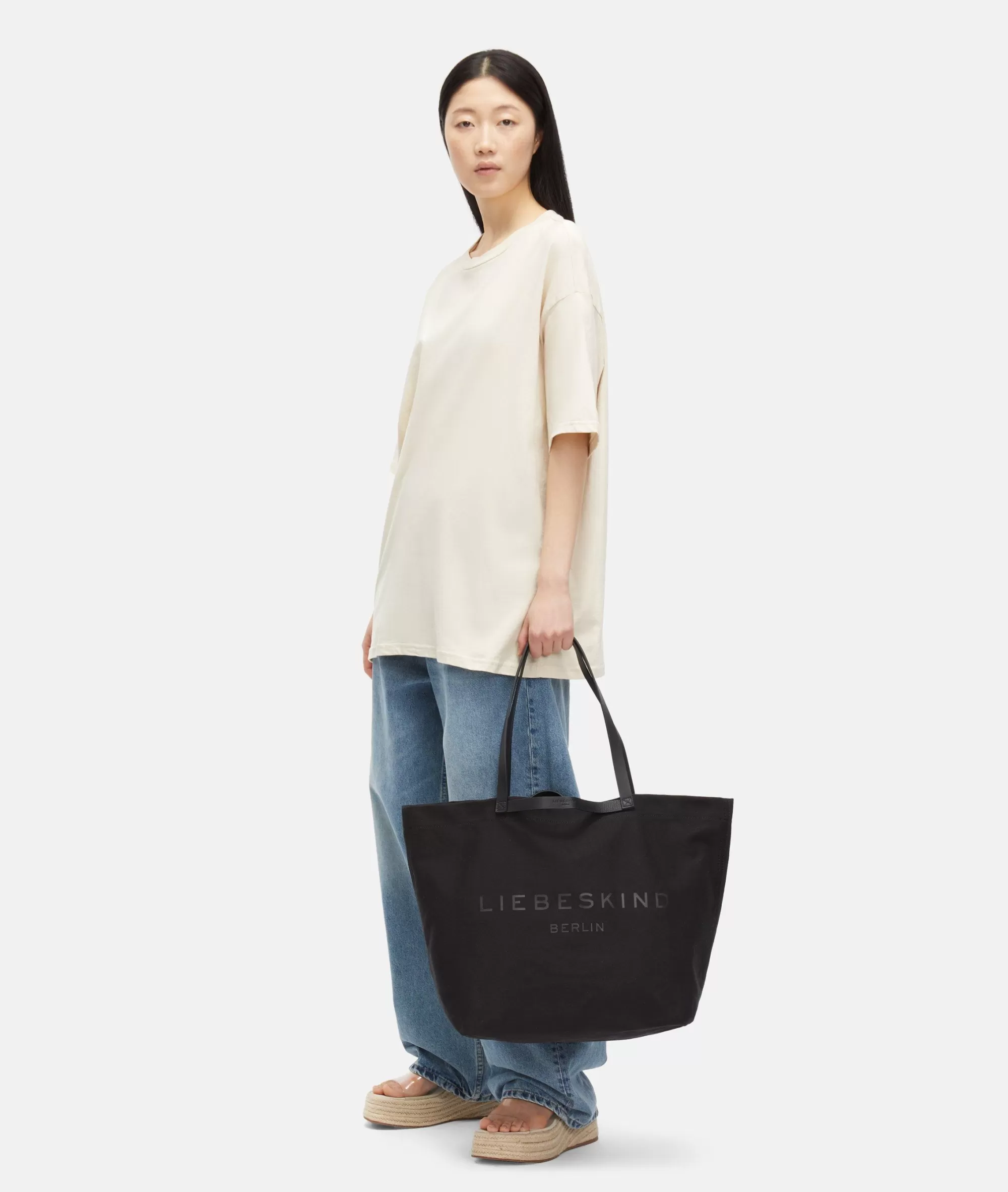 LIEBESKIND BERLIN  Bestseller | Ledertaschen<Aurora Shopper Canvas schwarz