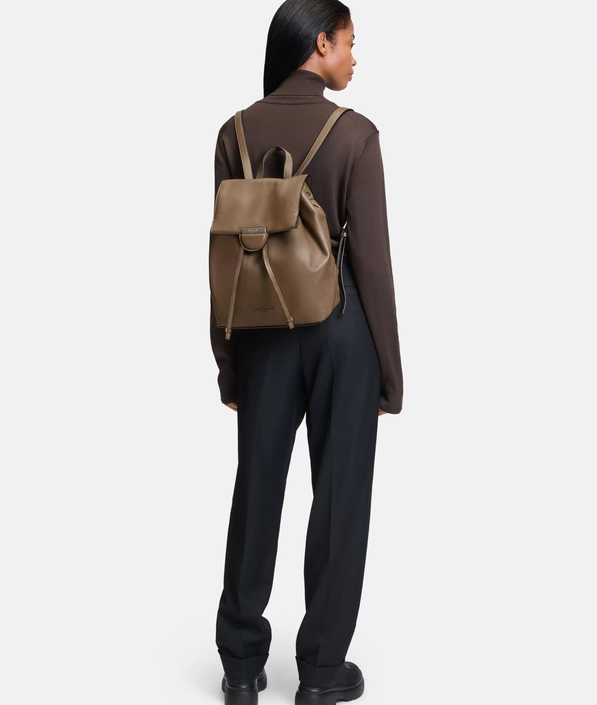 LIEBESKIND BERLIN  Ledertaschen | Rucksäcke<Brigid Backpack M sandstein