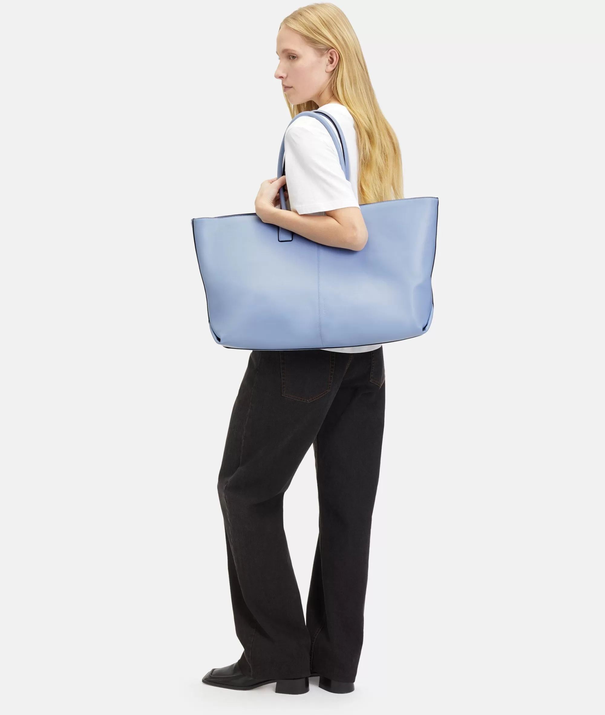 LIEBESKIND BERLIN  Ledertaschen | Shopper<Chelsea L hellblau
