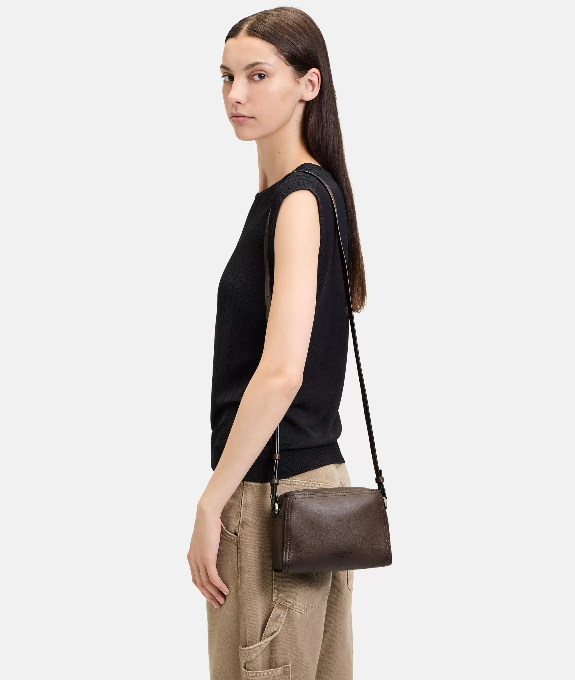 LIEBESKIND BERLIN  Ledertaschen | Umhängetaschen<Chudy Crossbody S zimt
