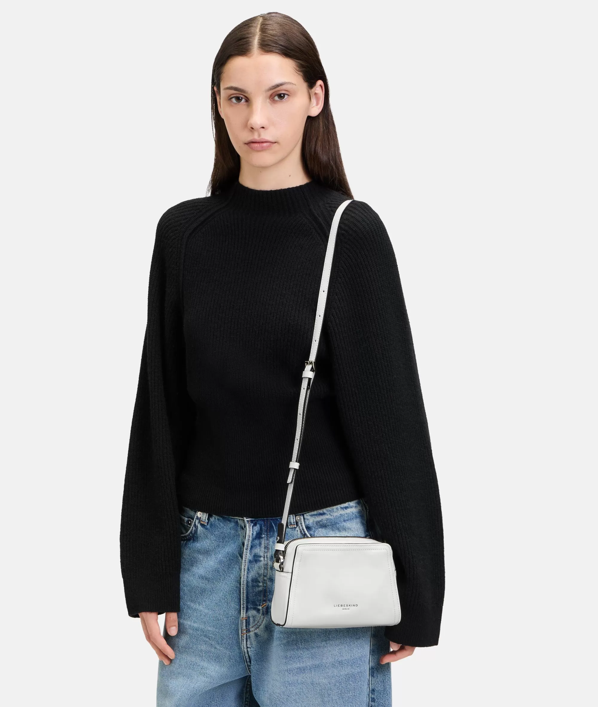 LIEBESKIND BERLIN  Ledertaschen | Umhängetaschen<Chudy Crossbody S weiß