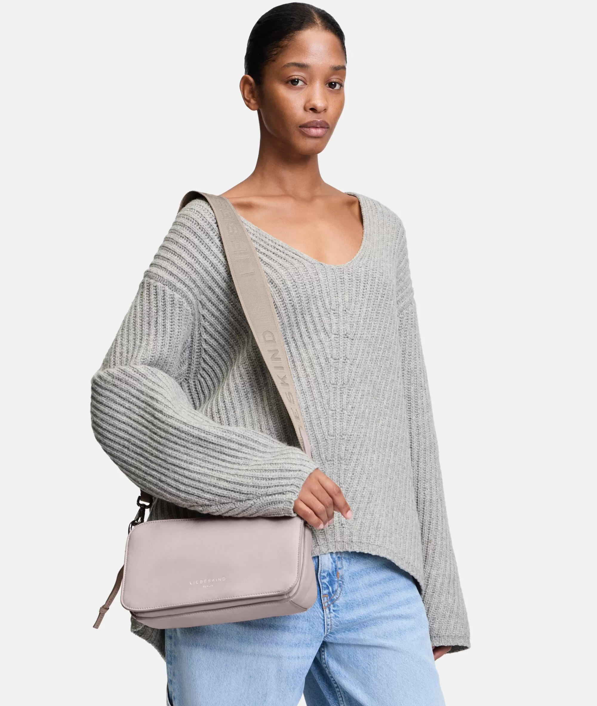 LIEBESKIND BERLIN  Ledertaschen | Umhängetaschen<Clarice Crossbody M zartrosa