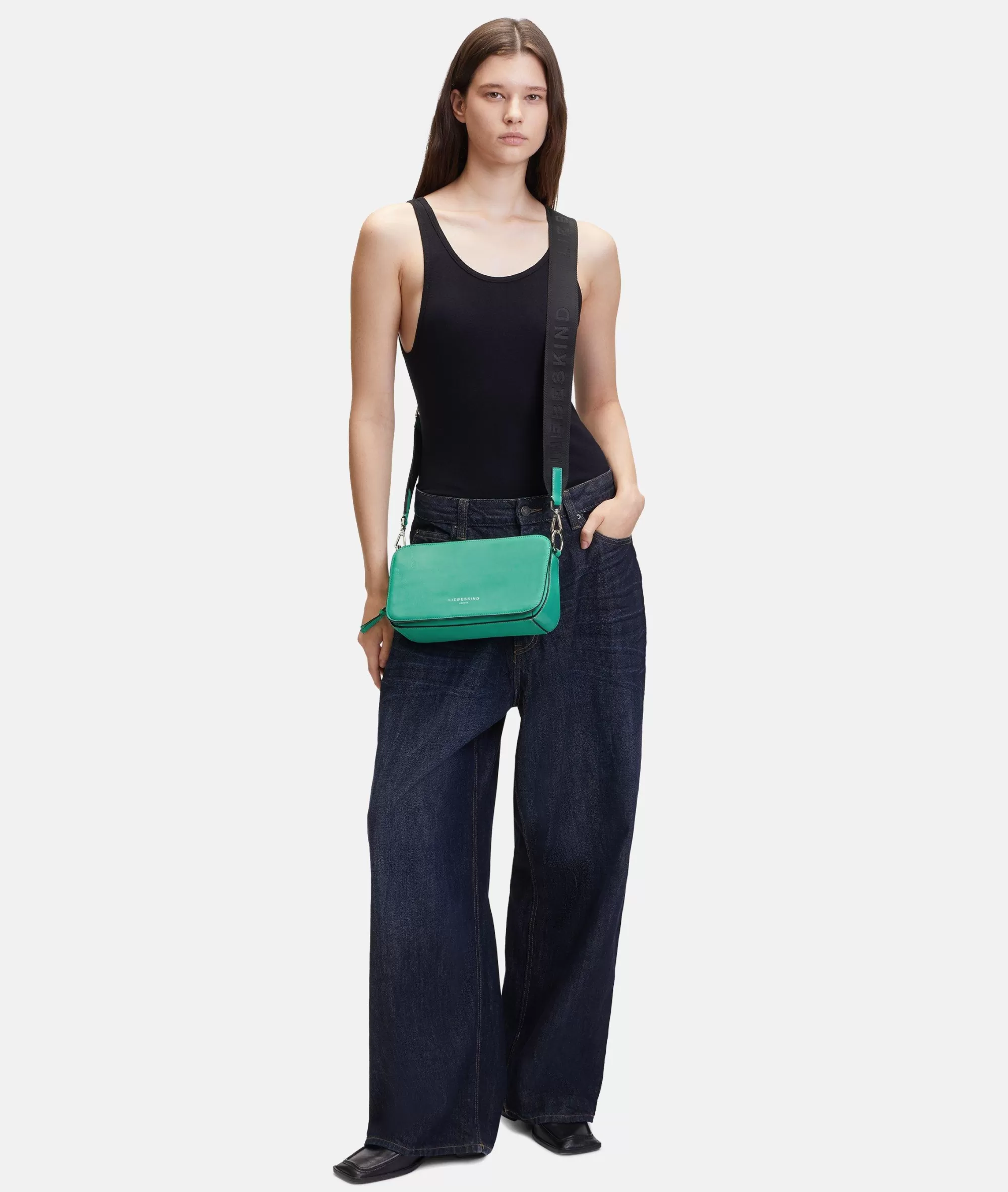 LIEBESKIND BERLIN  Ledertaschen | Umhängetaschen<Clarice Crossbody M türkis