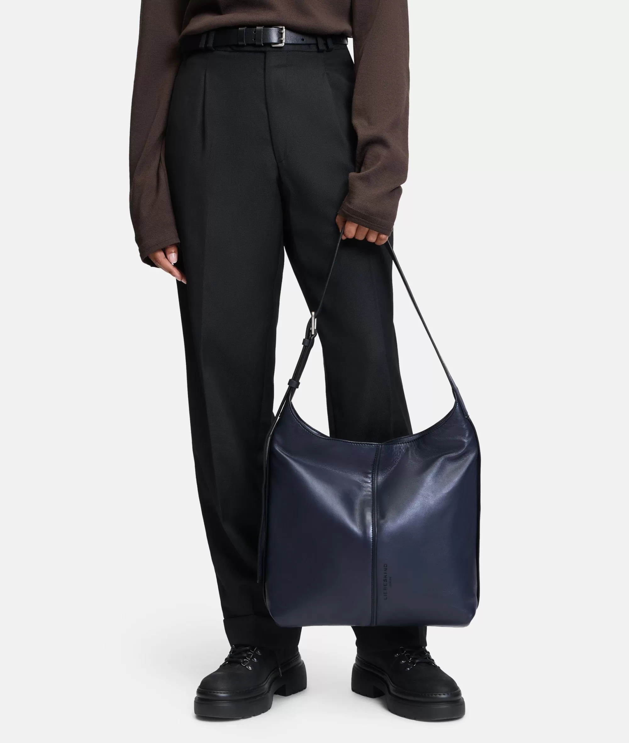 LIEBESKIND BERLIN  Ledertaschen | Schultertaschen<Demi Crossbody M navy