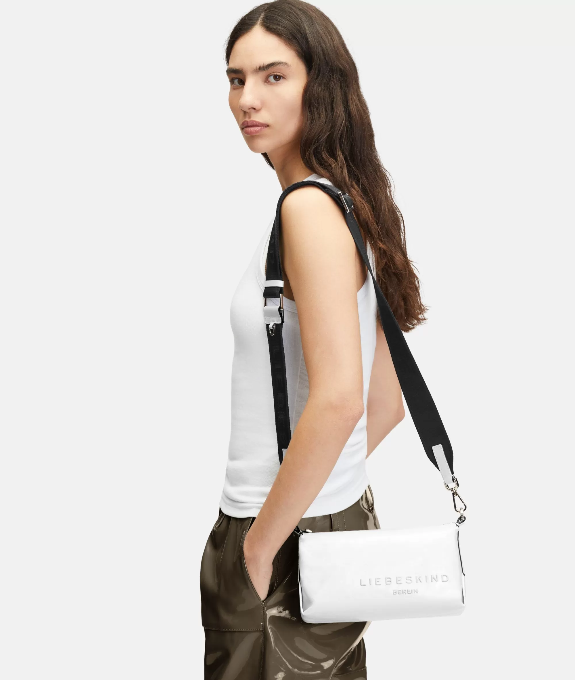 LIEBESKIND BERLIN  Ledertaschen | Umhängetaschen<Elvira Camera Bag S weiß