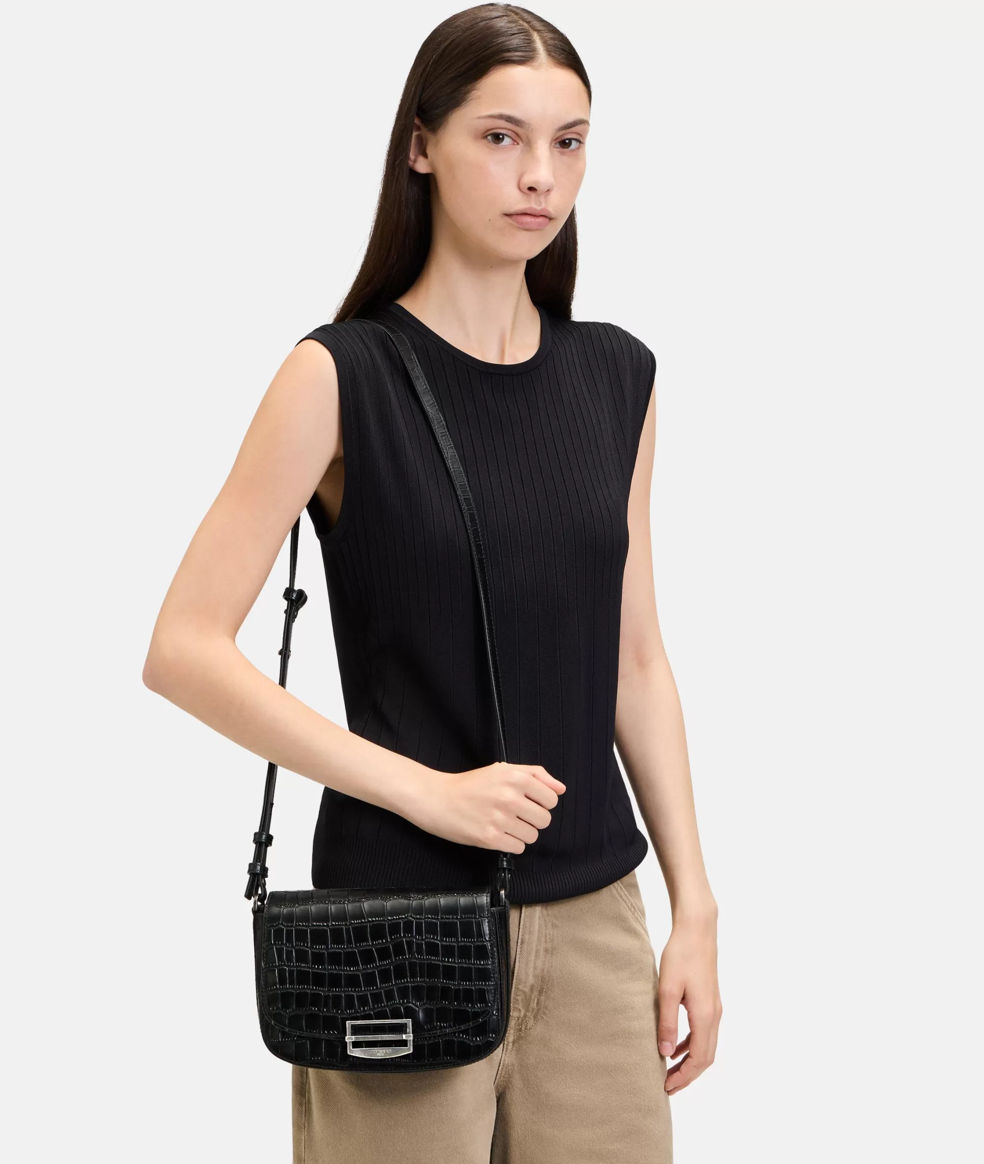 LIEBESKIND BERLIN  Ledertaschen | Umhängetaschen<Ezra Crossbody M schwarz