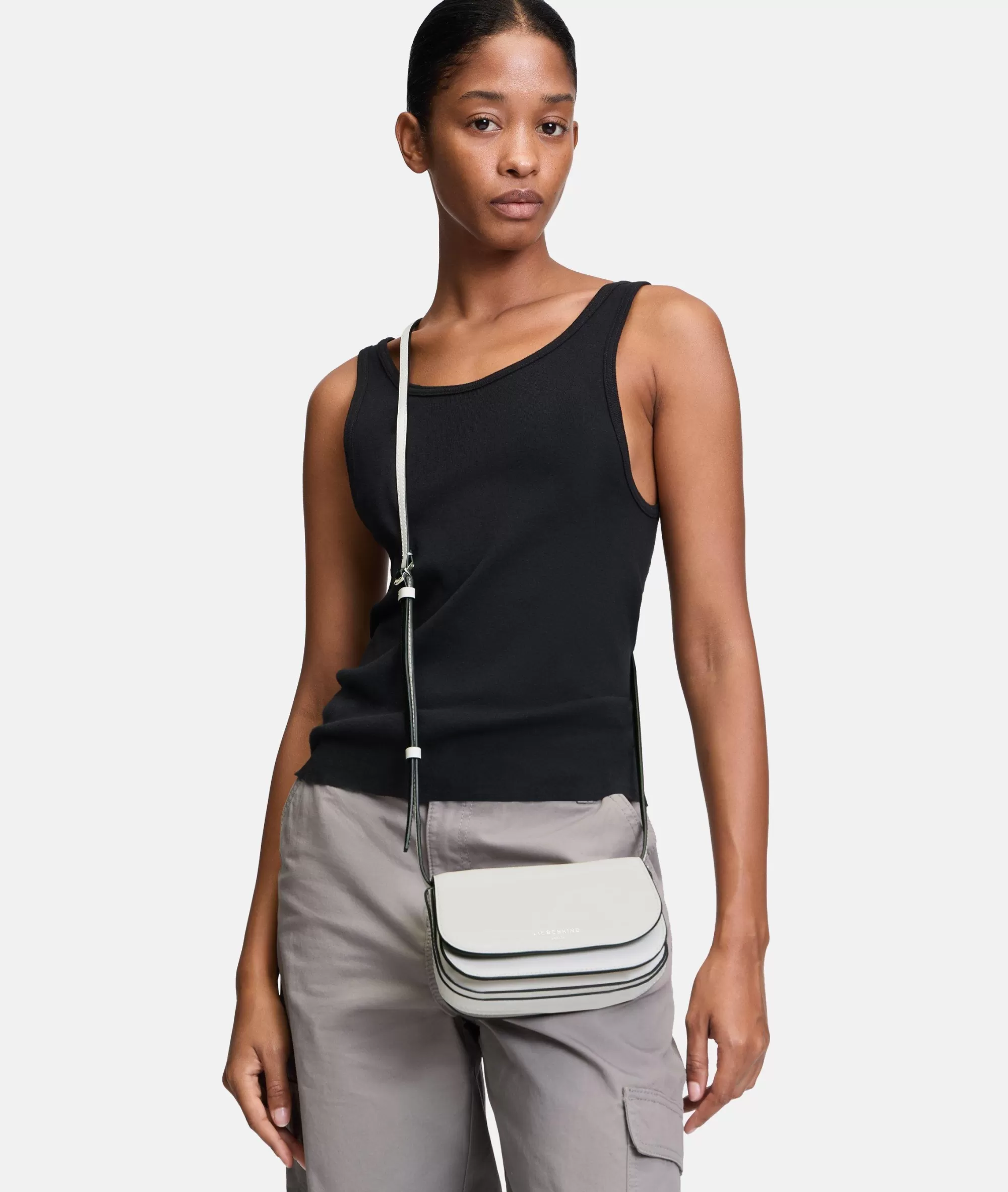 LIEBESKIND BERLIN  Ledertaschen | Umhängetaschen<Ezra Crossbody XS weiß
