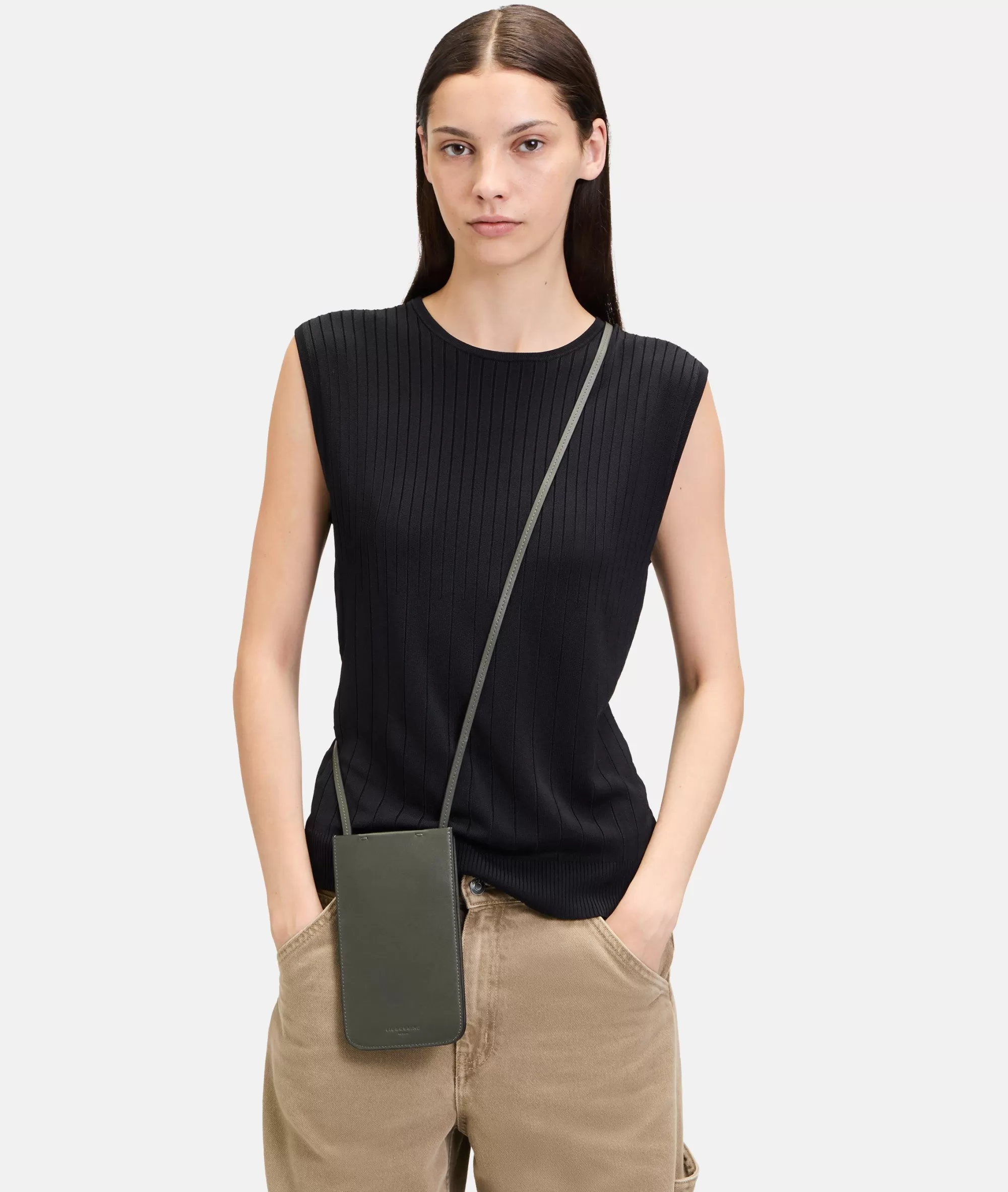 LIEBESKIND BERLIN  Handytaschen<Ezra Mobile Pouch olivgrün