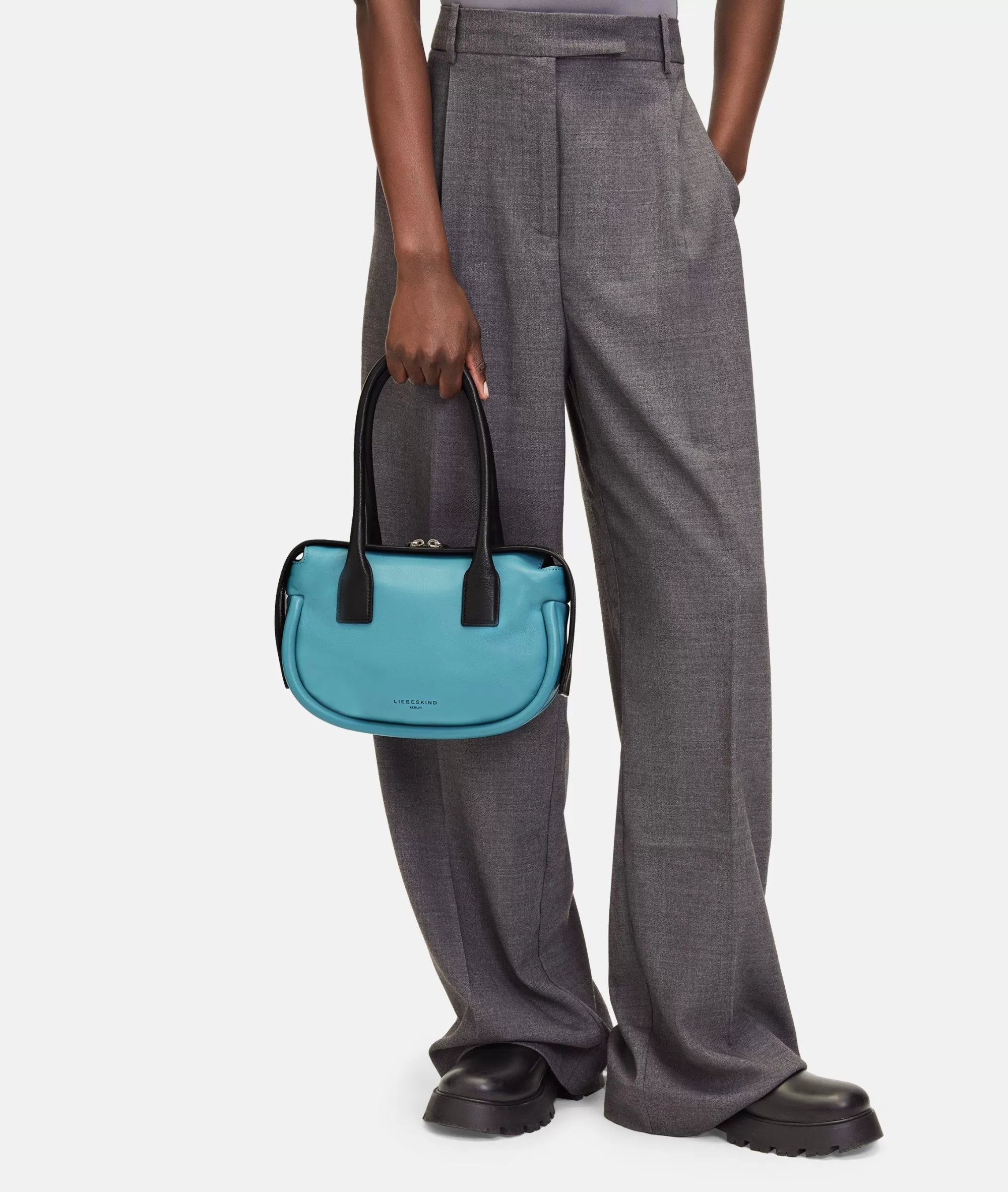 LIEBESKIND BERLIN  Ledertaschen | Schultertaschen<Fab Satchel S türkisblau