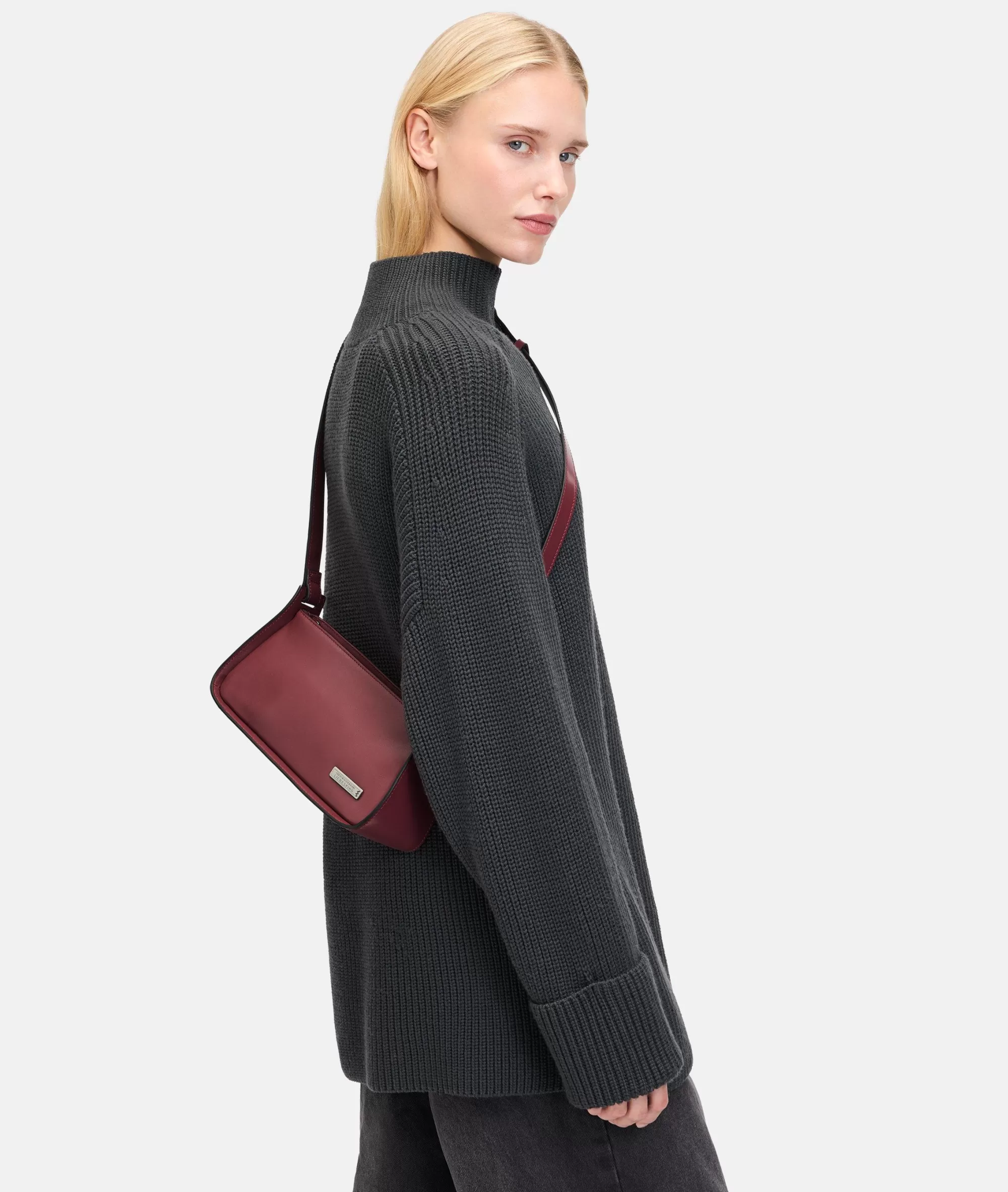 LIEBESKIND BERLIN  Ledertaschen | Umhängetaschen<Franzis Crossbody S bordeaux
