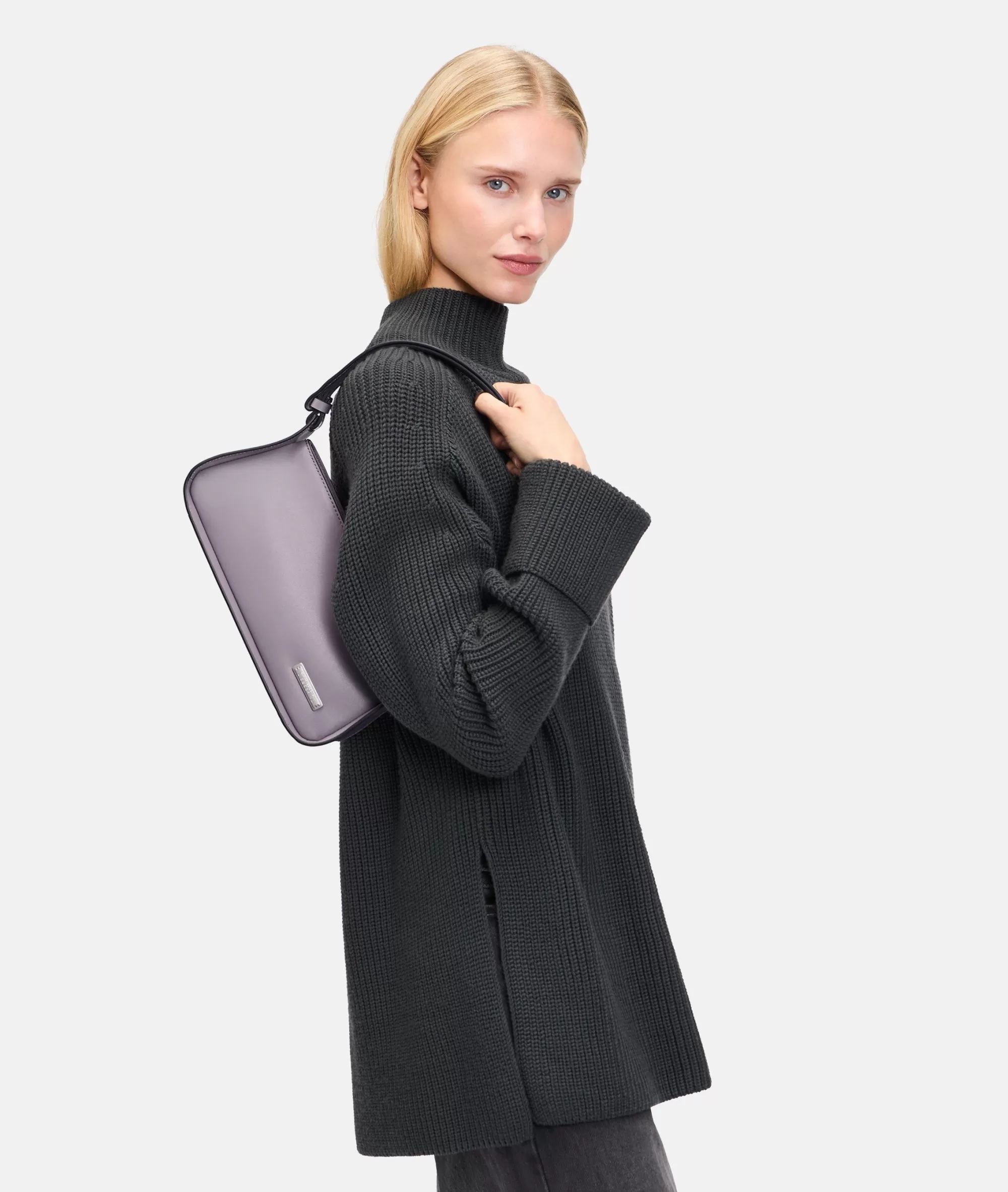 LIEBESKIND BERLIN  Ledertaschen | Umhängetaschen<Franzis Crossbody S lavendel