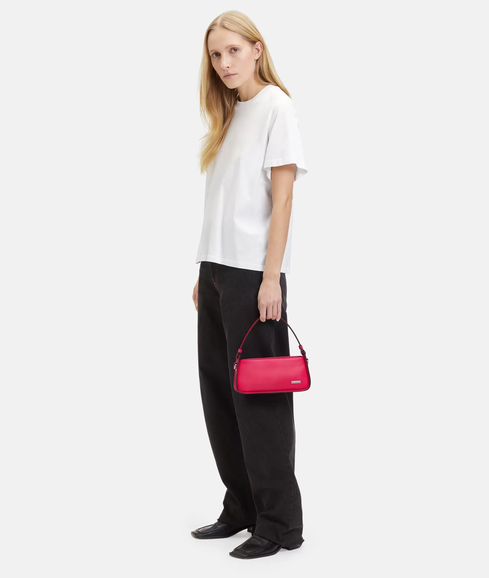 LIEBESKIND BERLIN  Ledertaschen | Umhängetaschen<Franzis Crossbody XS himbeere