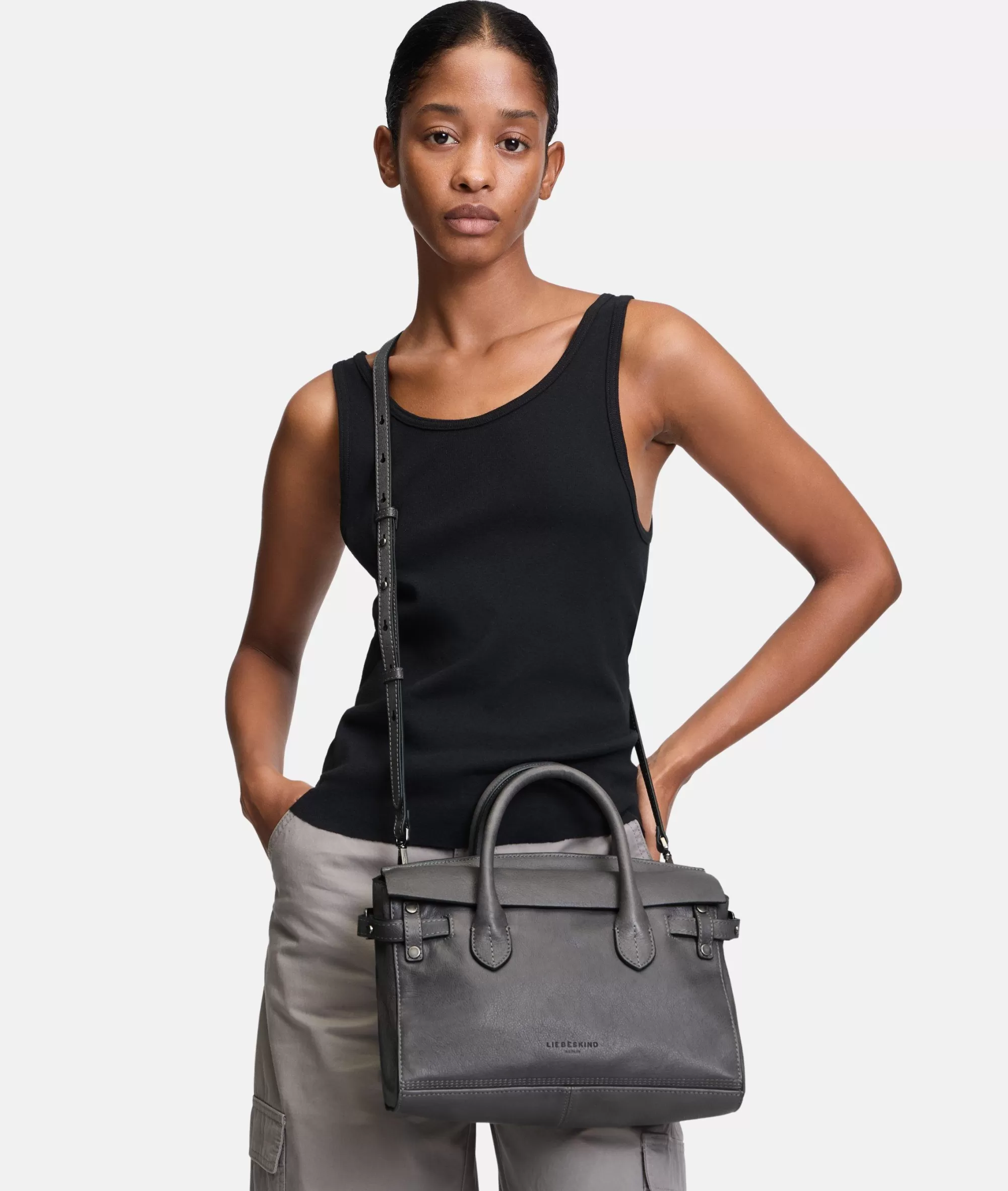 LIEBESKIND BERLIN  Ledertaschen | Schultertaschen<Gloria Satchel M grau