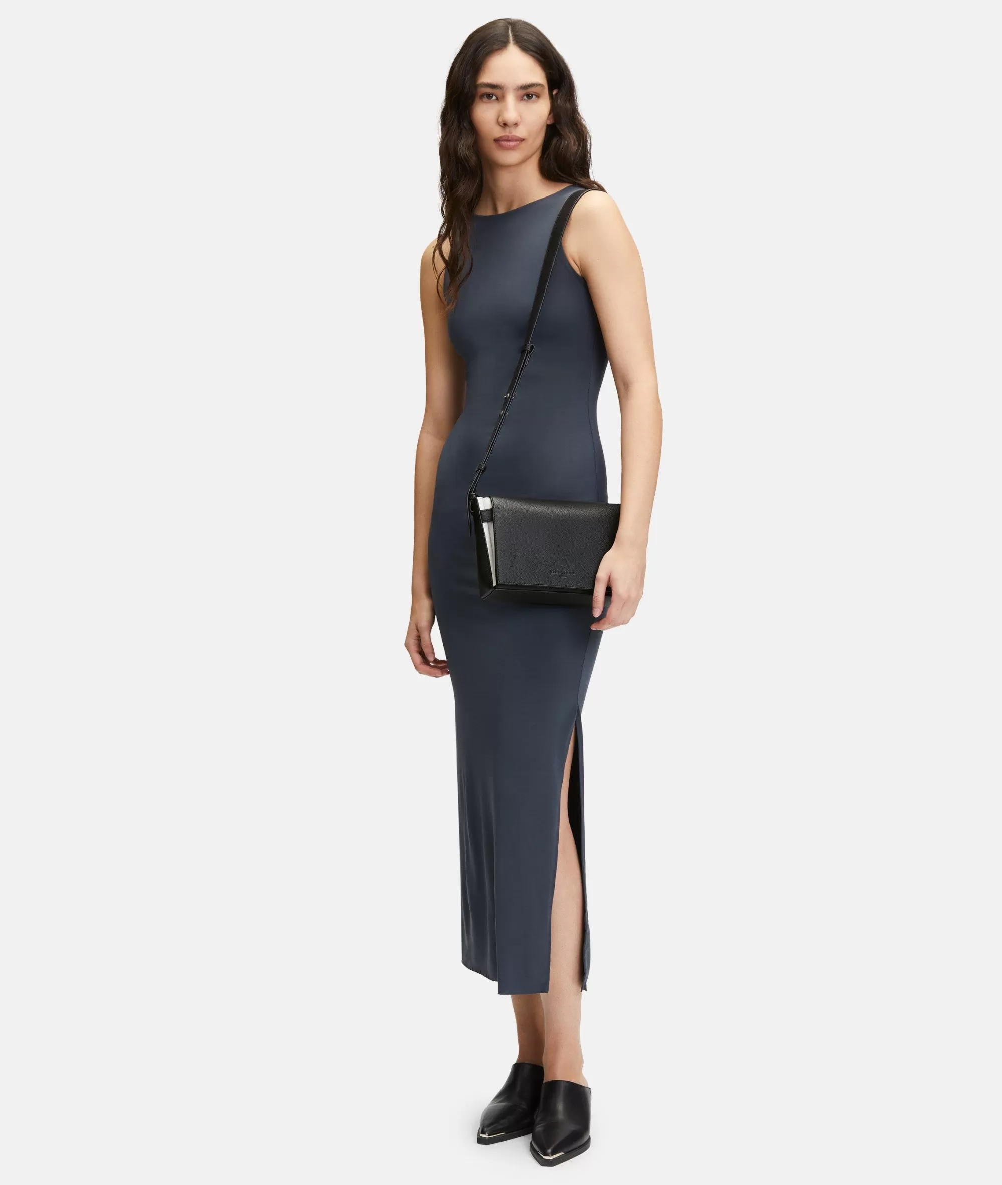 LIEBESKIND BERLIN  Ledertaschen | Umhängetaschen<Hilla Crossbody S schwarz