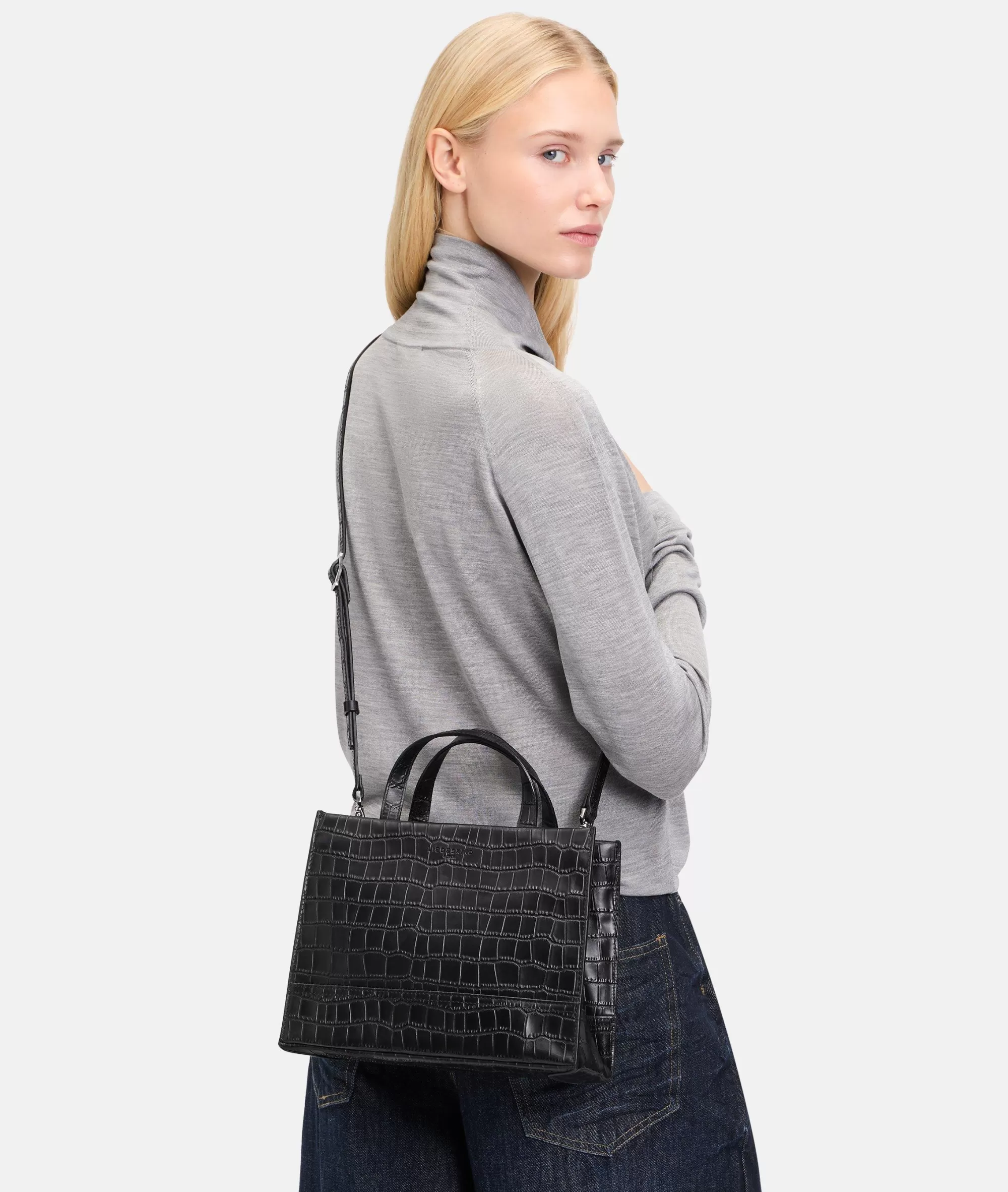 LIEBESKIND BERLIN  Ledertaschen | Schultertaschen<Kroko Lou Satchel M schwarz