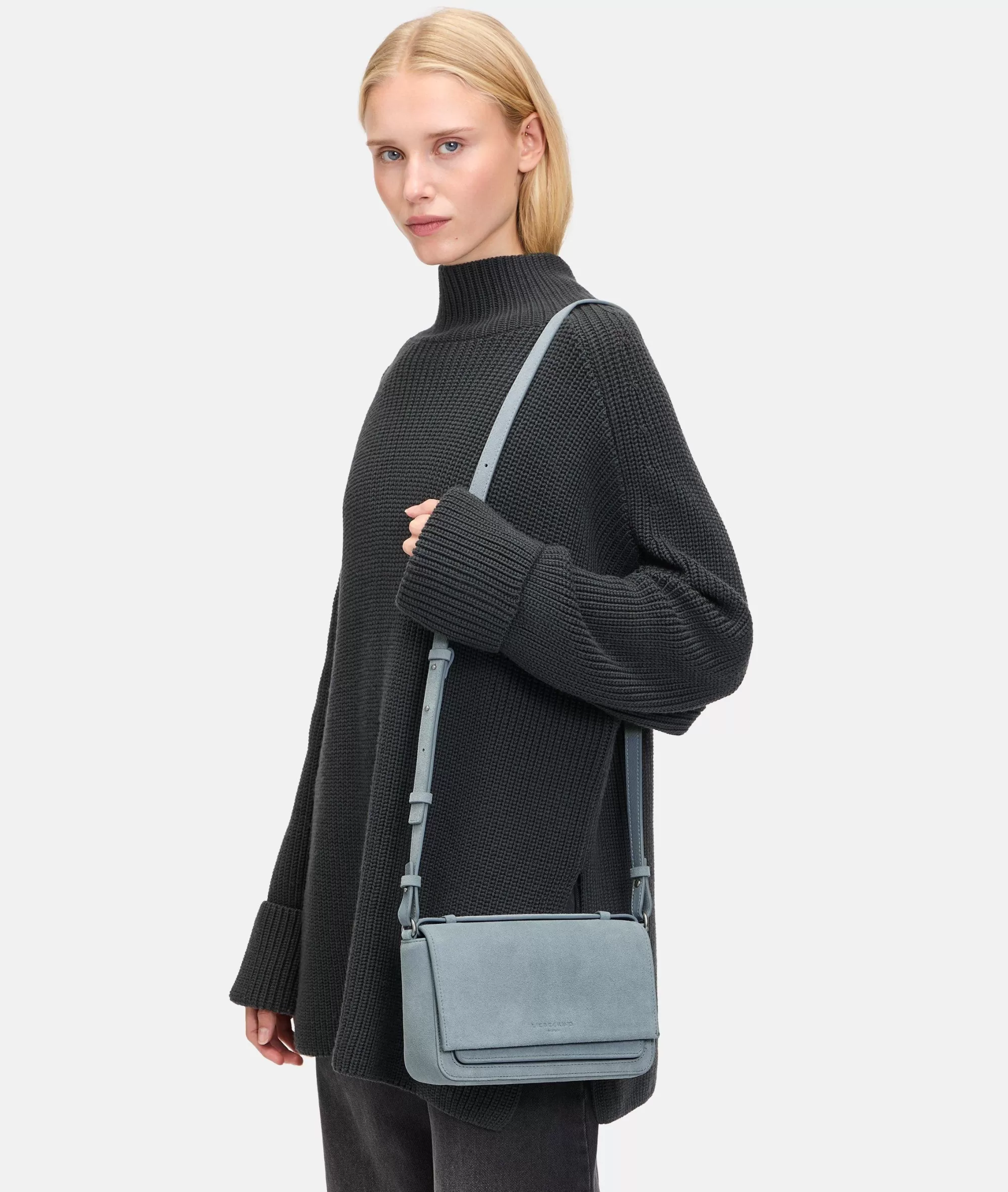 LIEBESKIND BERLIN  Ledertaschen | Umhängetaschen<Lea Crossbody S blassblau