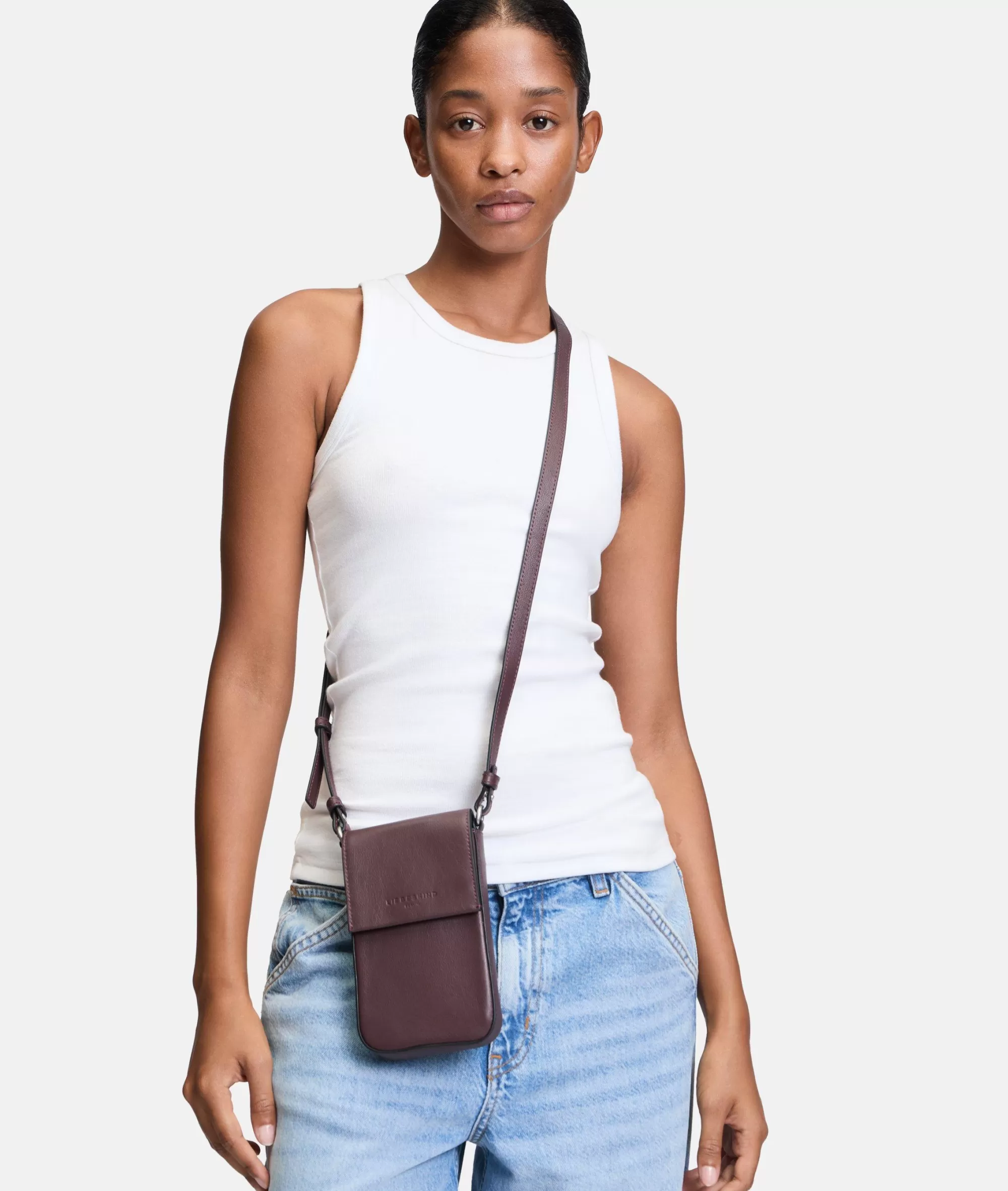 LIEBESKIND BERLIN  Handytaschen<Lea Mobile Pouch bordeaux