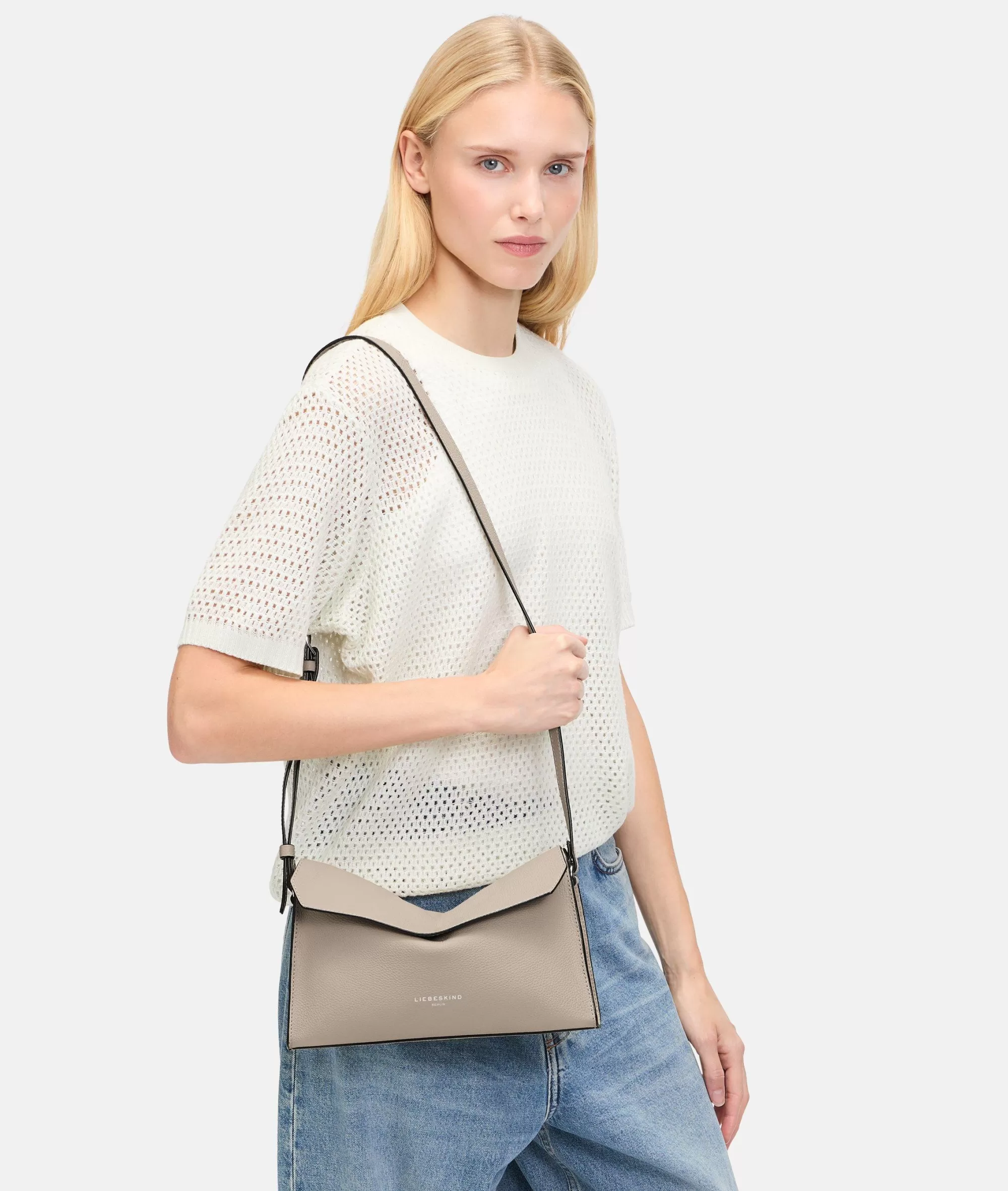 LIEBESKIND BERLIN  Ledertaschen | Umhängetaschen<Lora Crossbody S beige