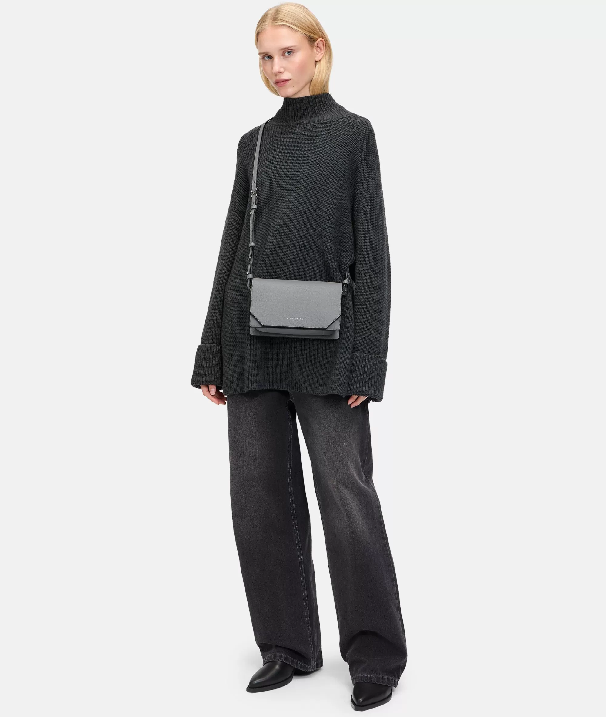 LIEBESKIND BERLIN  Ledertaschen | Umhängetaschen<Lora Crossbody S grau