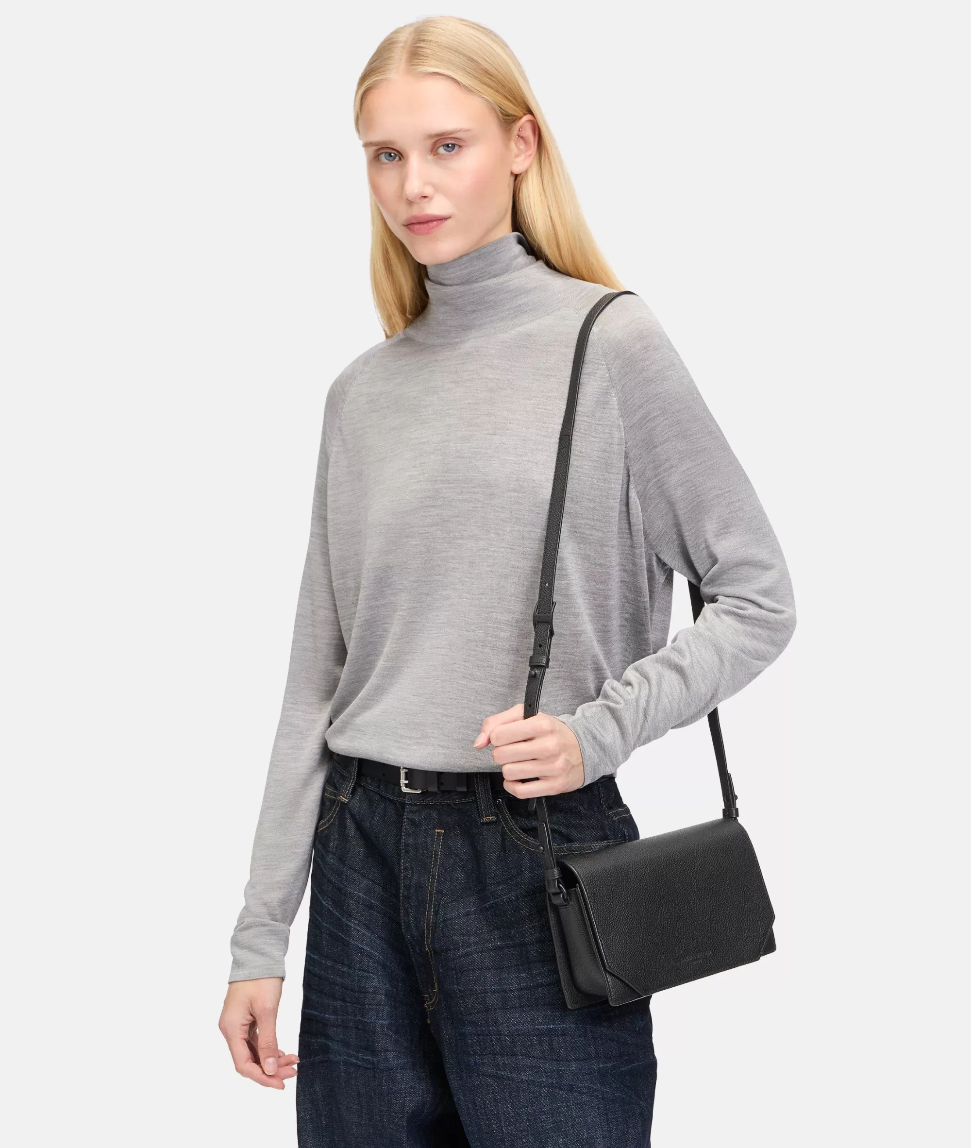 LIEBESKIND BERLIN  Ledertaschen | Umhängetaschen<Lora Crossbody S schwarz
