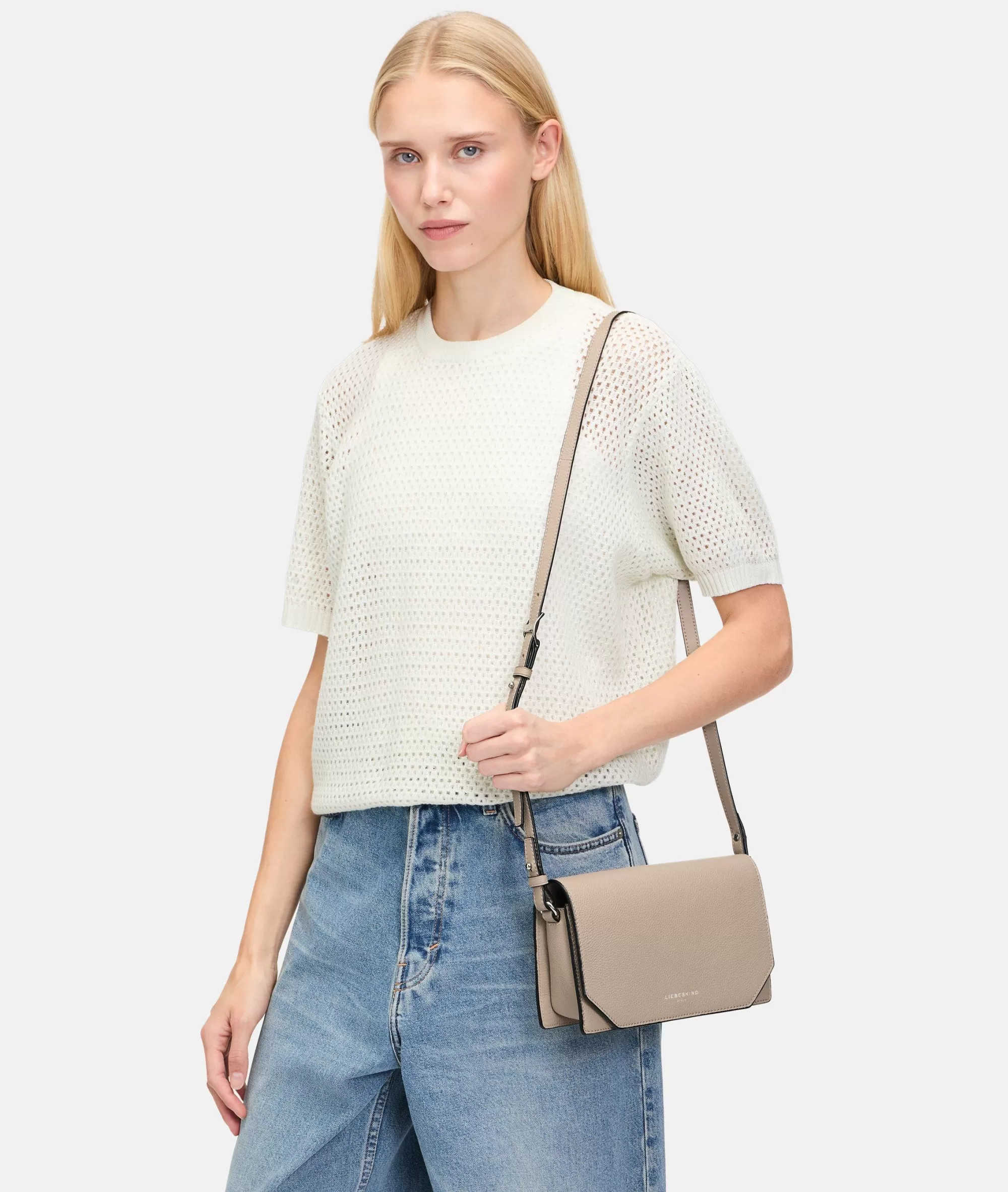 LIEBESKIND BERLIN  Ledertaschen | Umhängetaschen<Lora Crossbody S beige