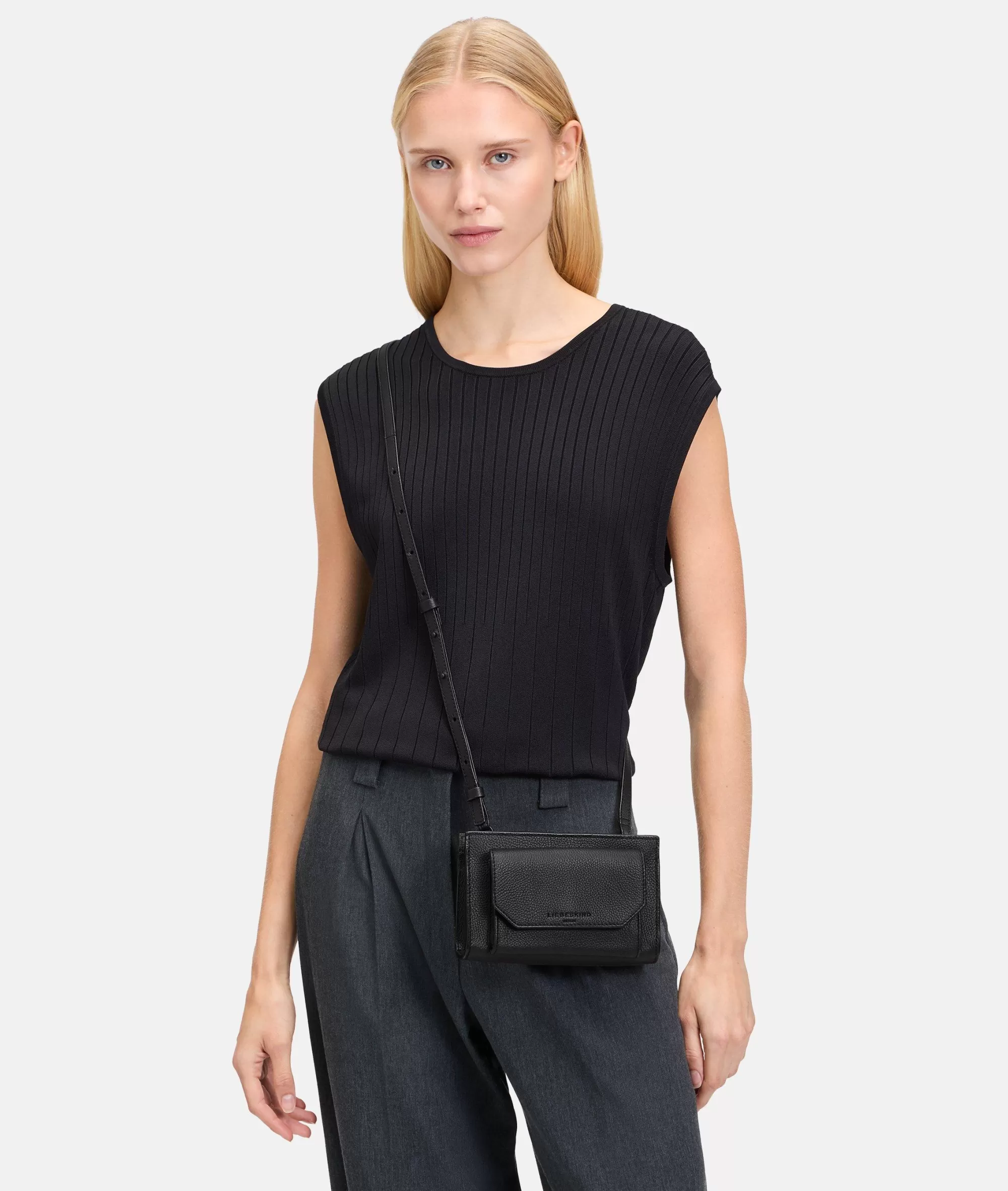 LIEBESKIND BERLIN  Ledertaschen | Umhängetaschen<Lora Mini-Bag schwarz