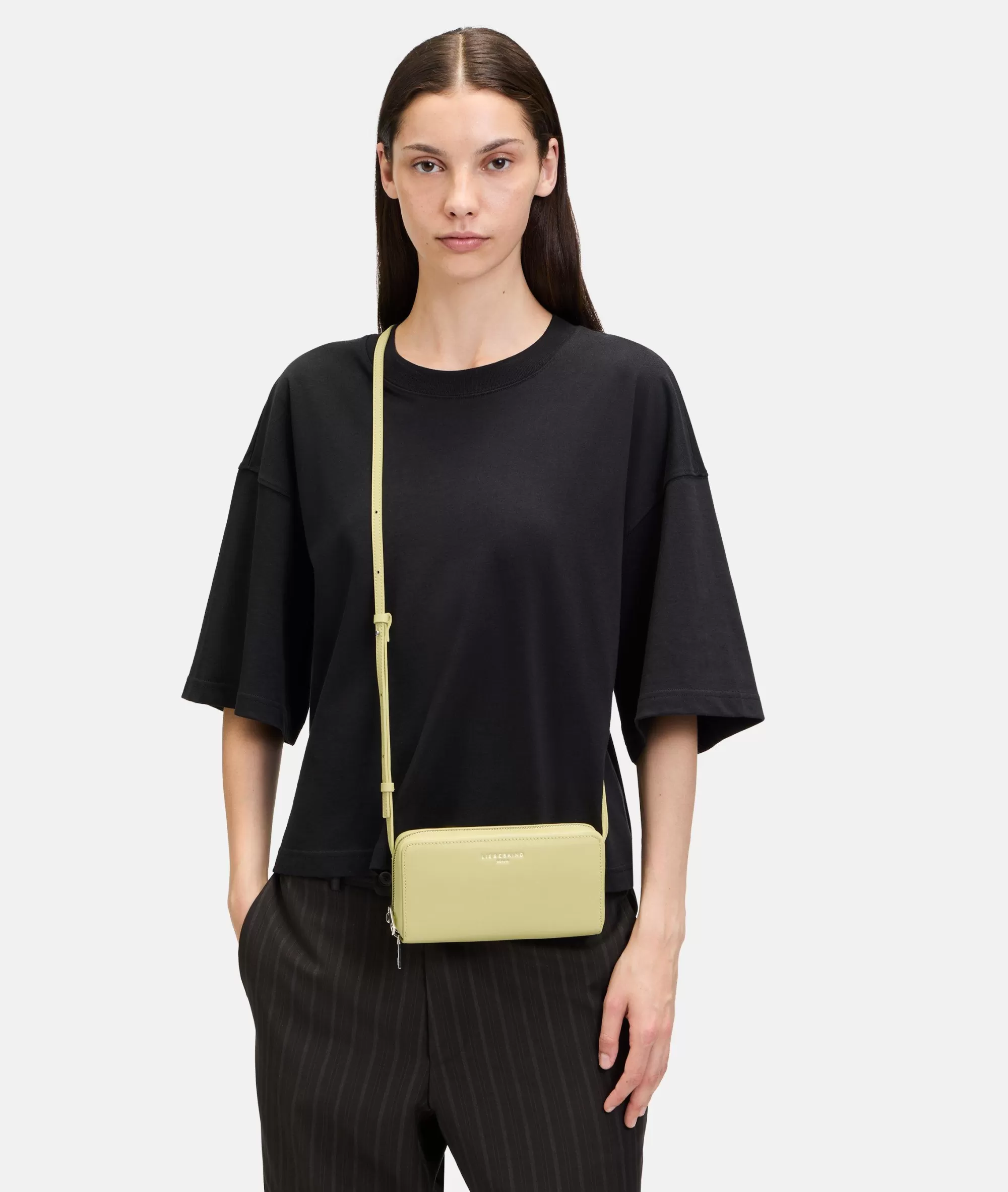 LIEBESKIND BERLIN  Ledertaschen | Umhängetaschen<Lou Crossbody XS helleszitrone