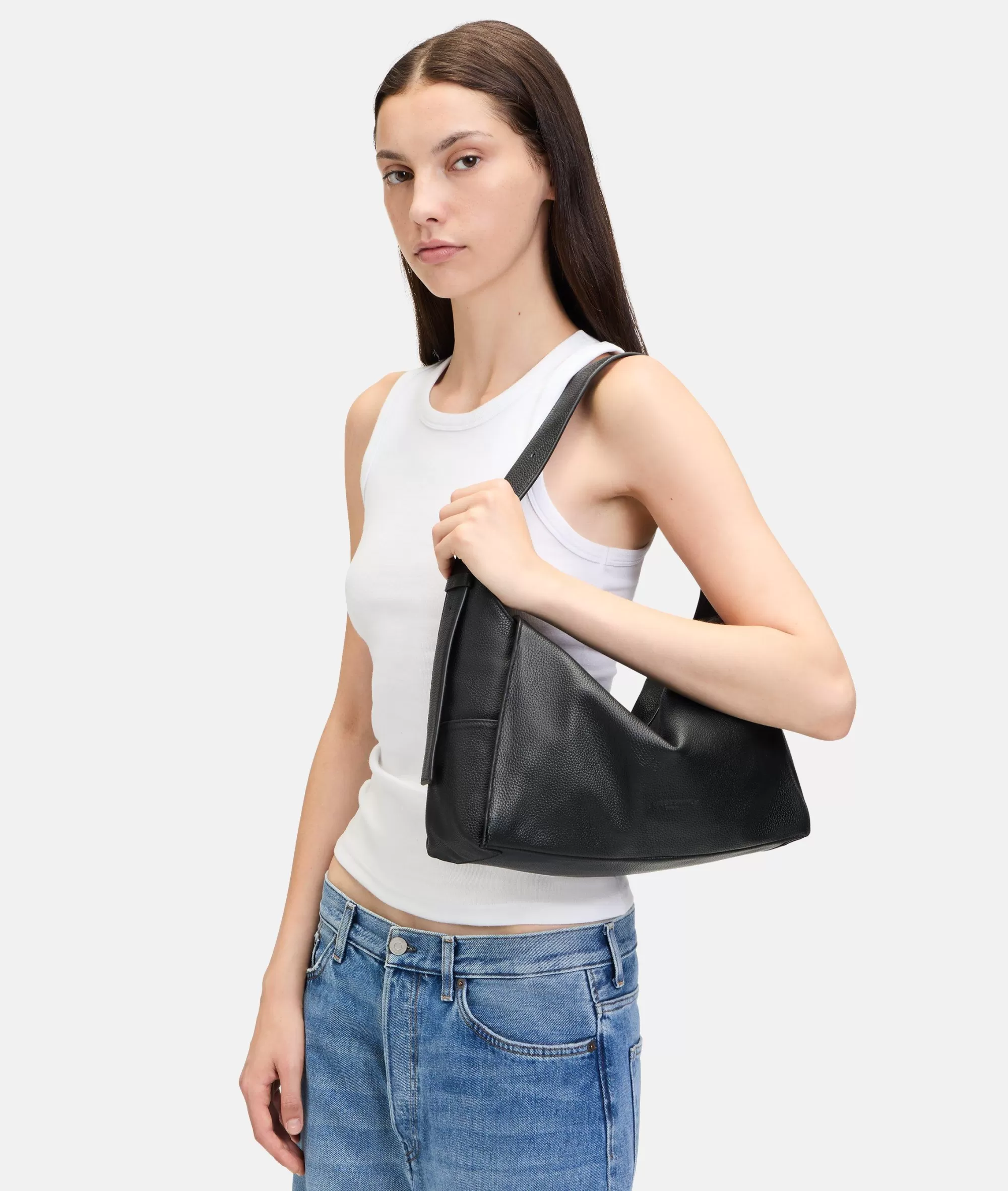 LIEBESKIND BERLIN  Bestseller | Ledertaschen<Lou Hobo M schwarz