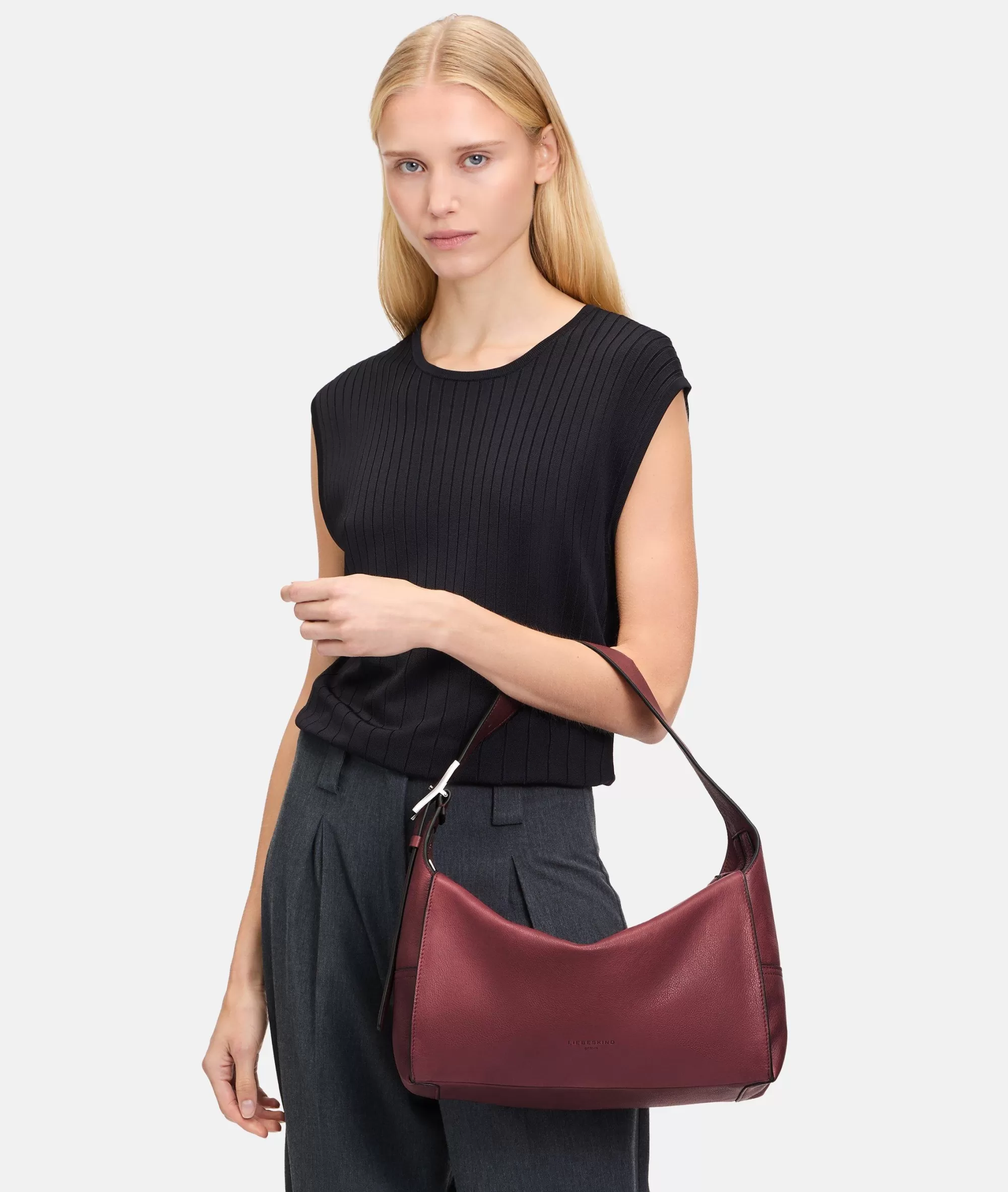 LIEBESKIND BERLIN  Ledertaschen | Schultertaschen<Lou Hobo M bordeaux