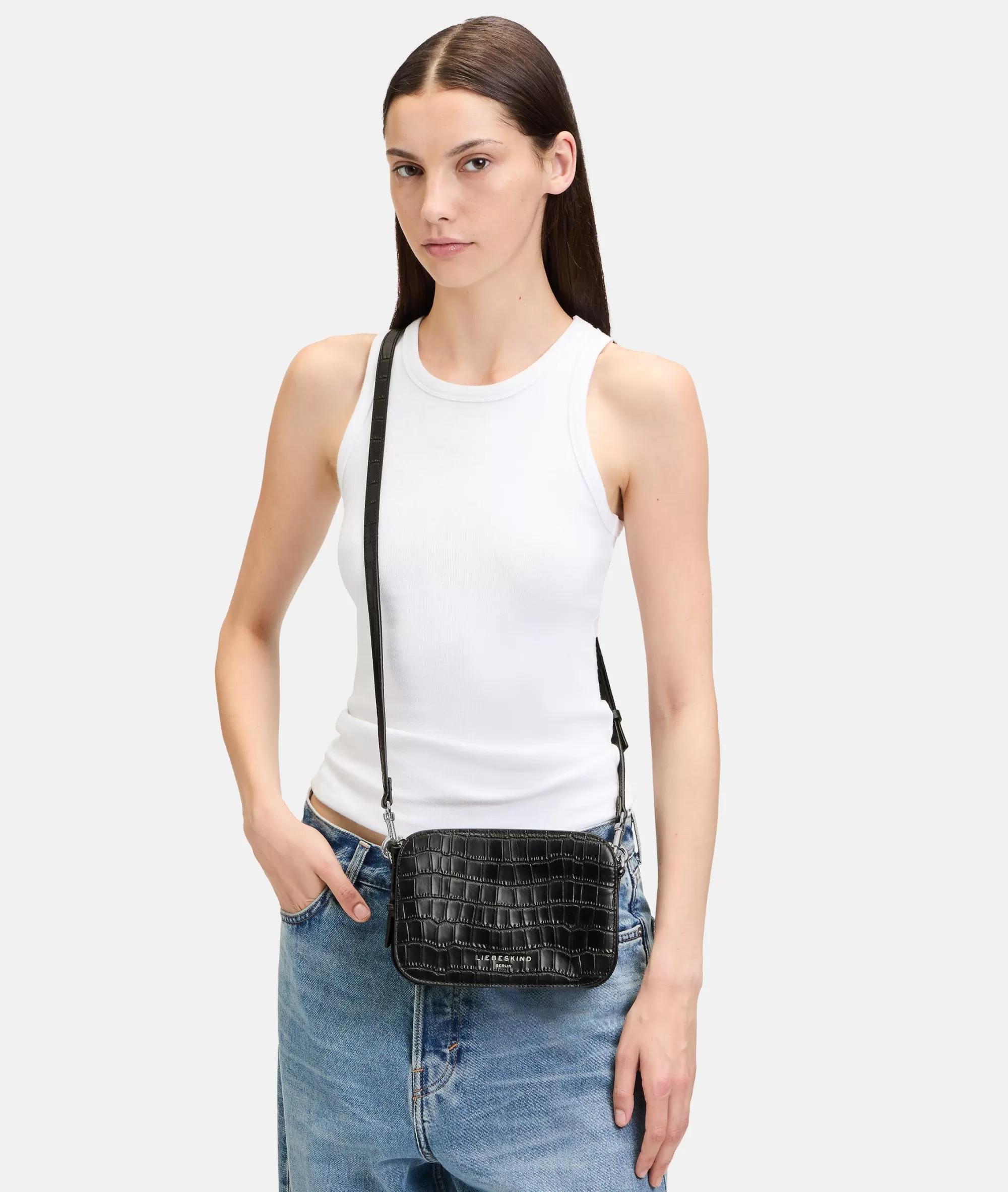 LIEBESKIND BERLIN  Ledertaschen | Umhängetaschen<Luka Crossbody schwarz
