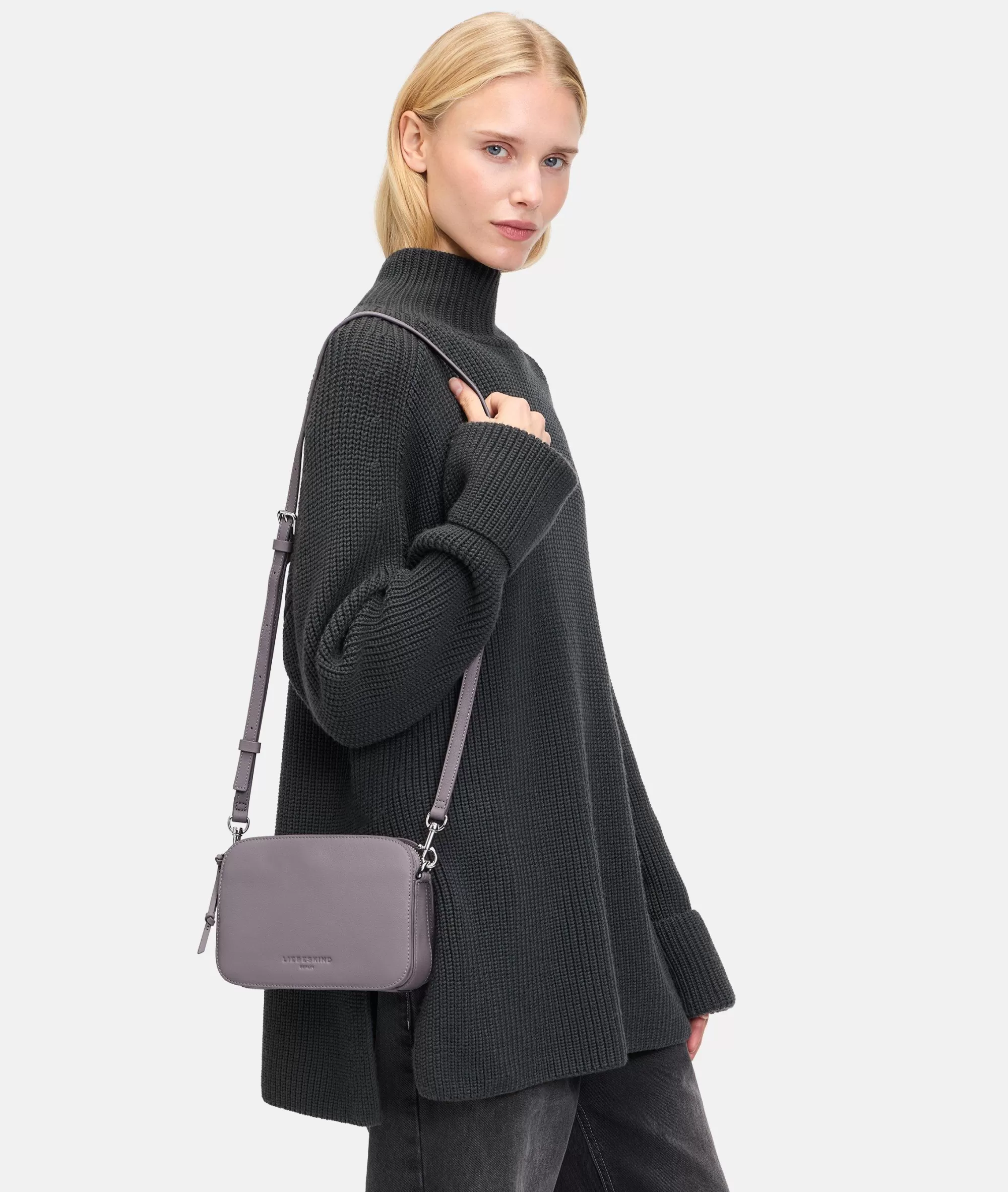 LIEBESKIND BERLIN  Ledertaschen | Umhängetaschen<Luka Crossbody S lavendel