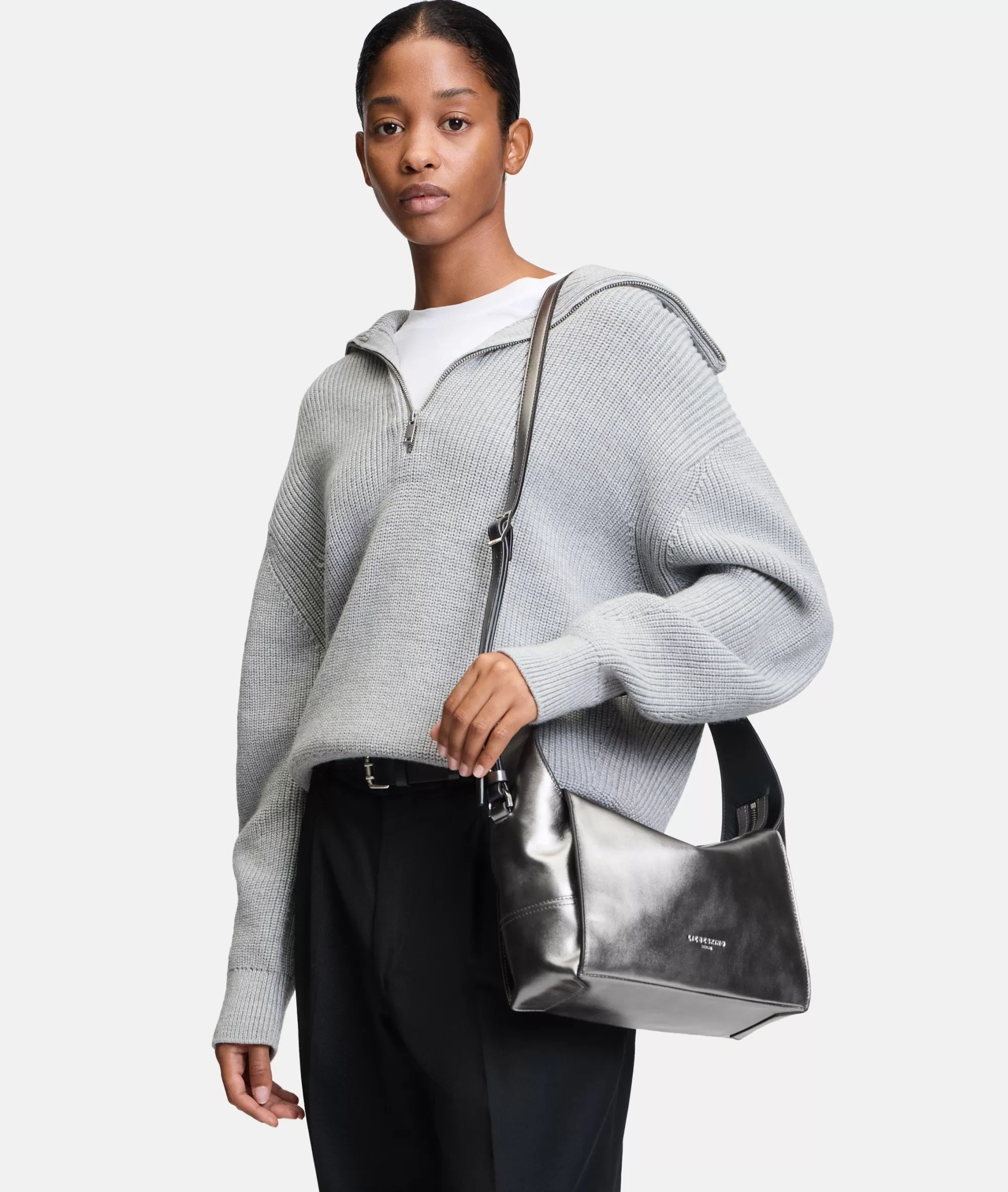 LIEBESKIND BERLIN  Schultertaschen<Metallic Lou Hobo S silber