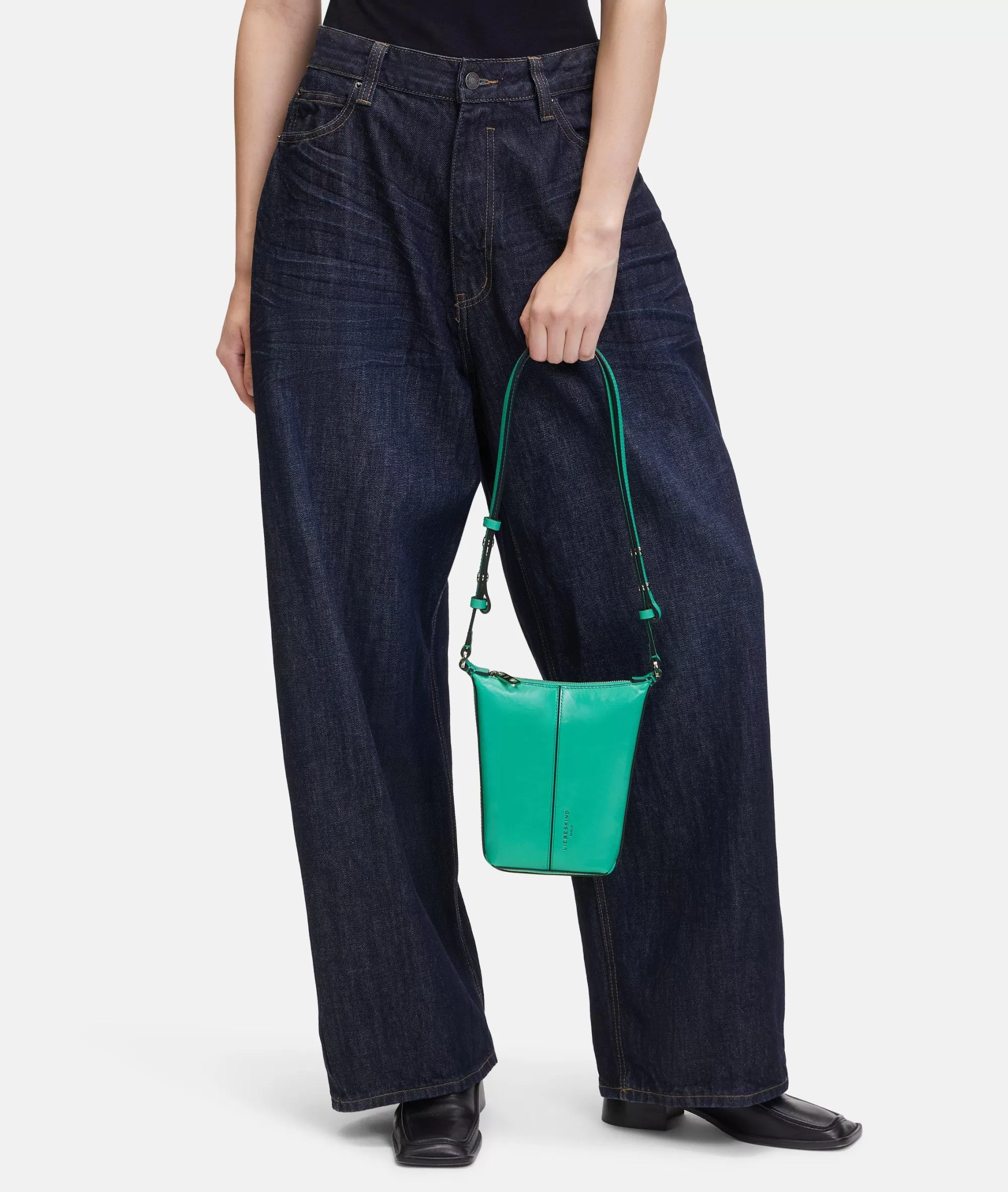 LIEBESKIND BERLIN  Ledertaschen | Umhängetaschen<Paris Crossbody XS türkis