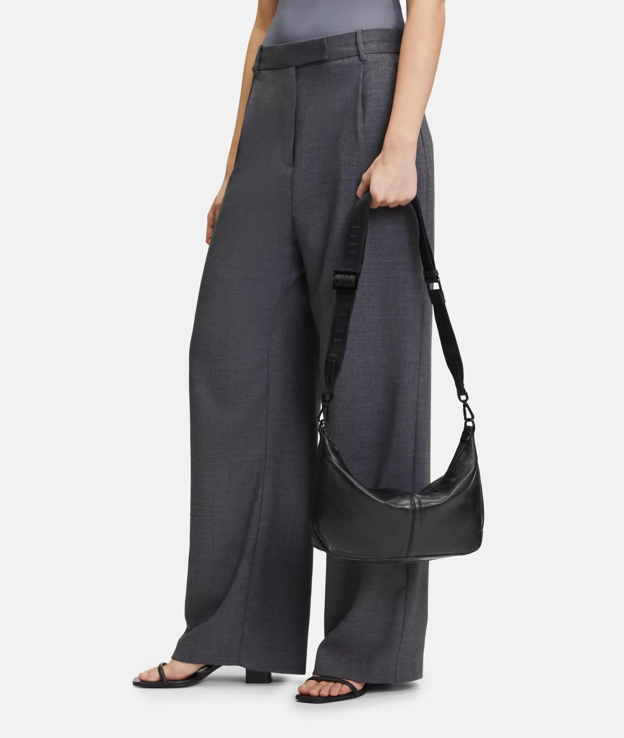 LIEBESKIND BERLIN  Ledertaschen | Schultertaschen<Paris Hobo S schwarz