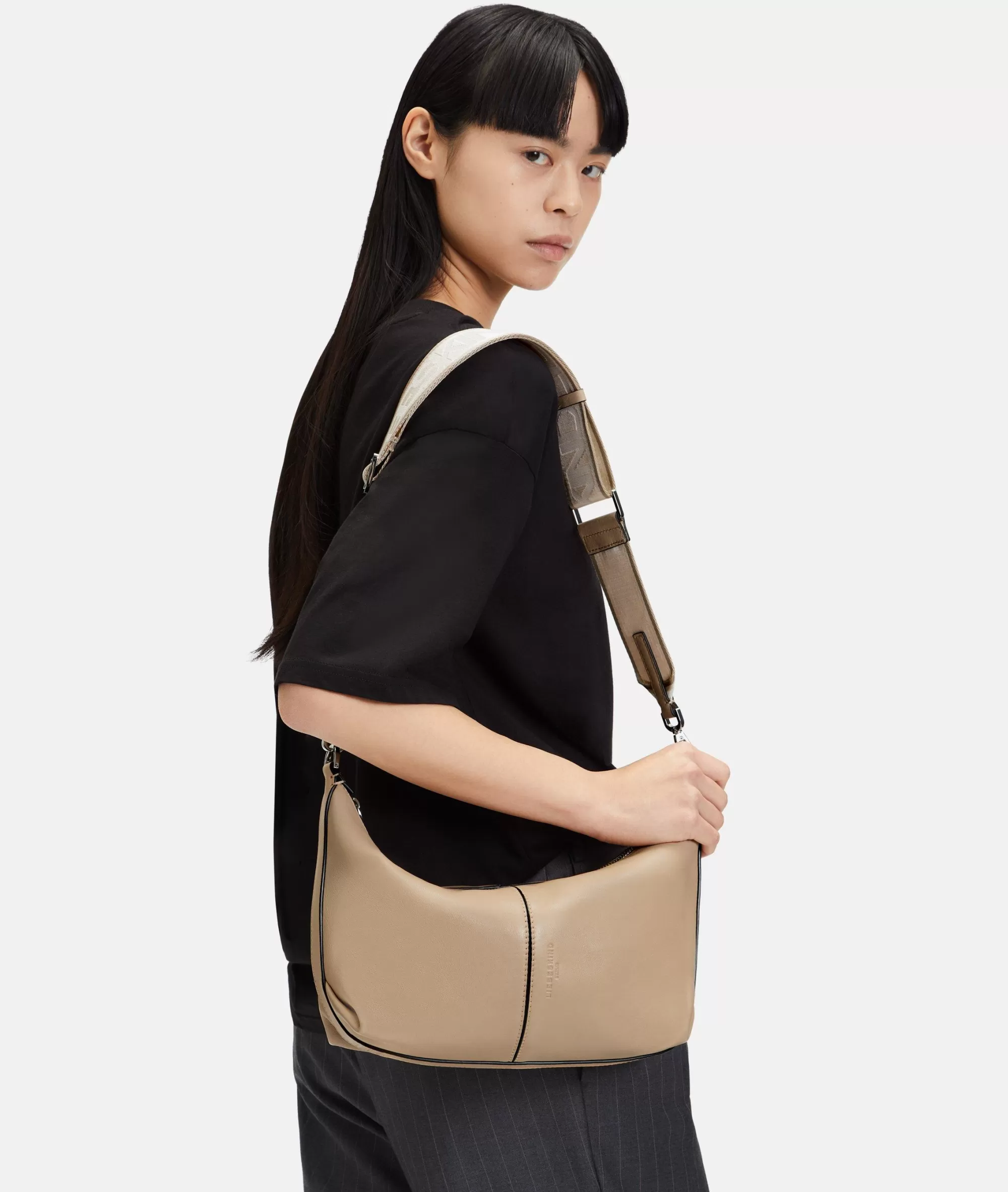 LIEBESKIND BERLIN  Ledertaschen | Umhängetaschen<Paris Hobo S sandstein