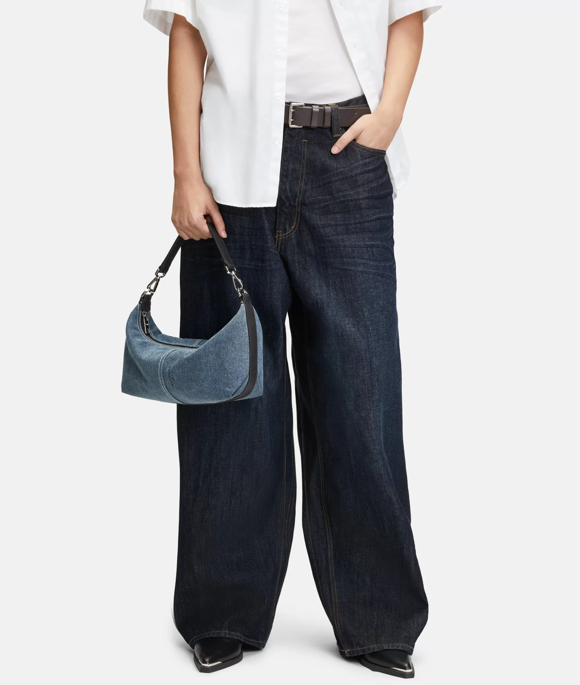 LIEBESKIND BERLIN  Schultertaschen<Paris Hobo S blassblau