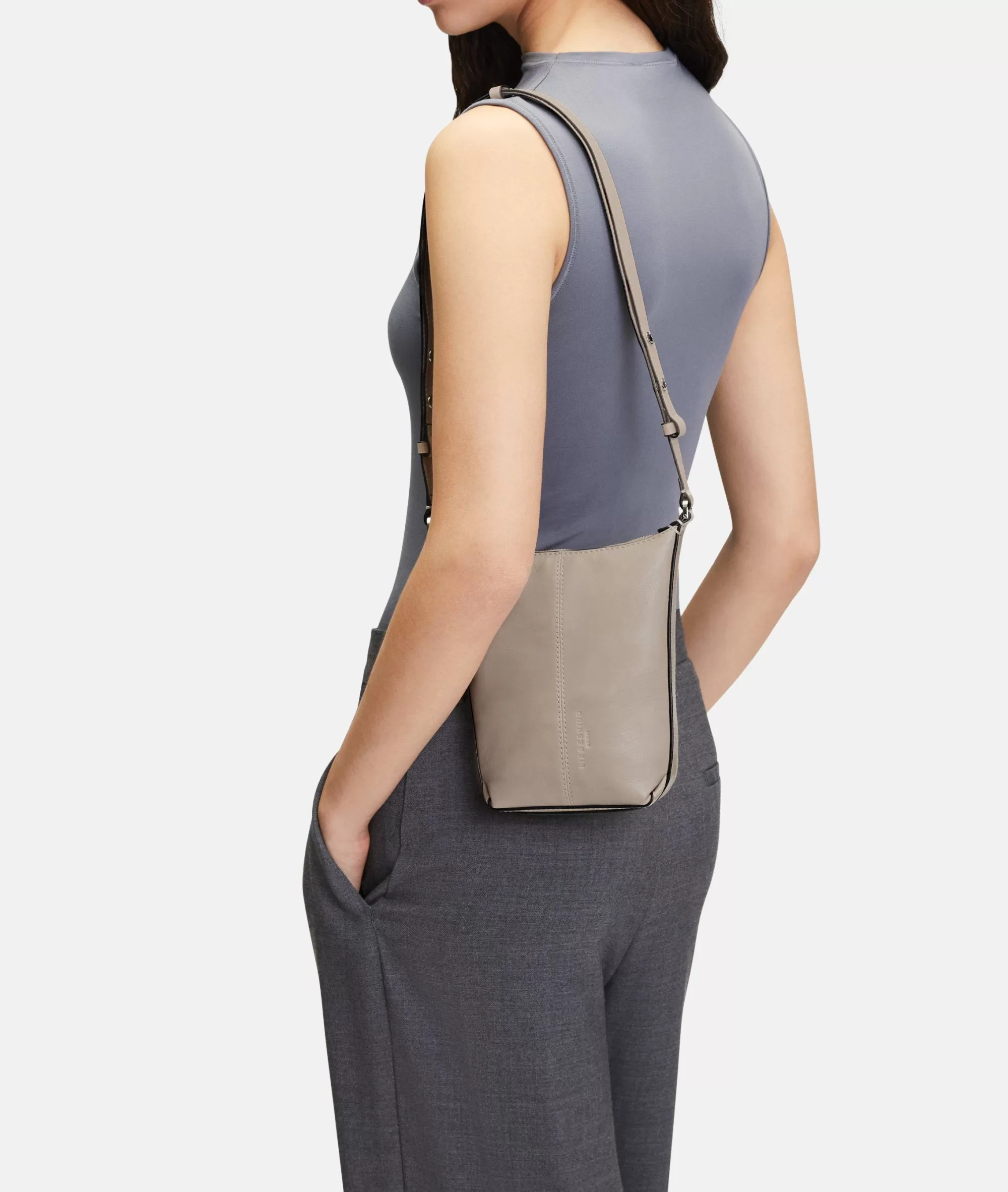 LIEBESKIND BERLIN  Ledertaschen | Umhängetaschen<Paris Mini Pouch beige