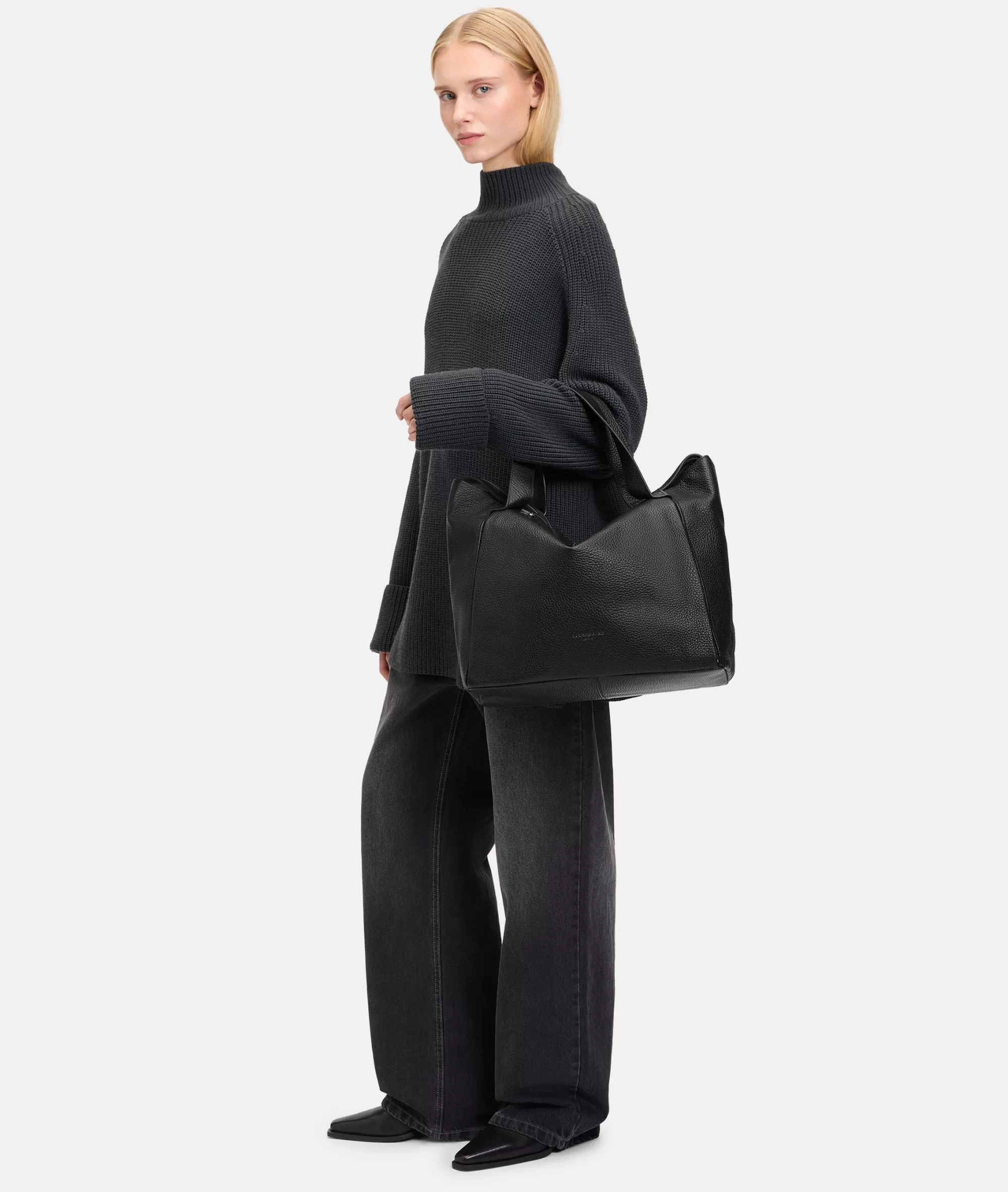 LIEBESKIND BERLIN  Ledertaschen | Schultertaschen<Satchel L schwarz
