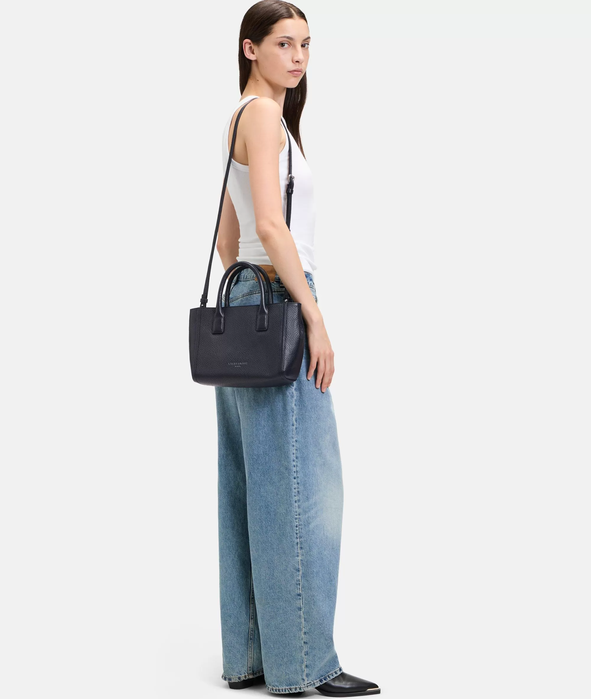 LIEBESKIND BERLIN  Ledertaschen | Umhängetaschen<Shopper Crossbody S navy