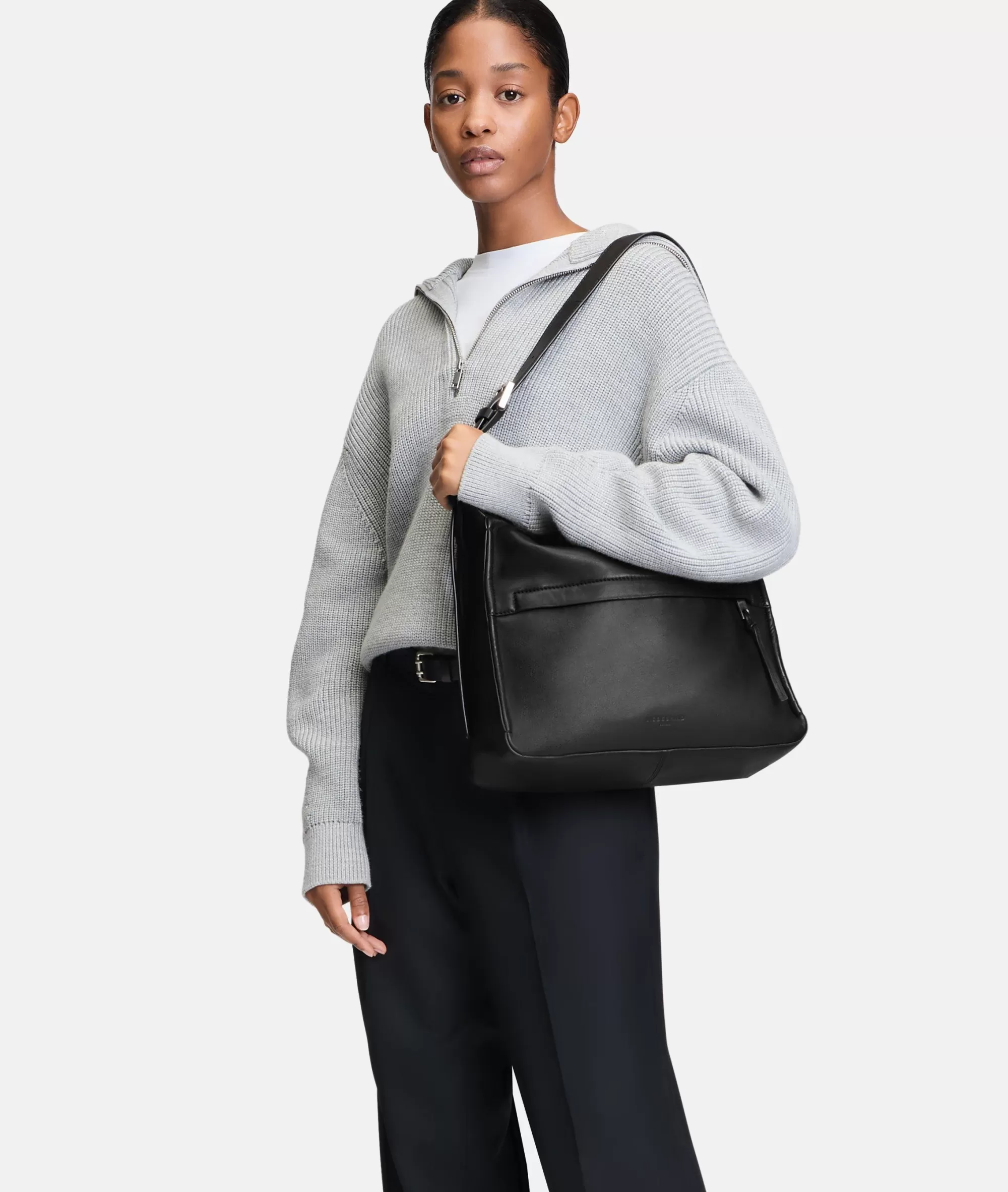 LIEBESKIND BERLIN  Schultertaschen<Sky Hobo M schwarz